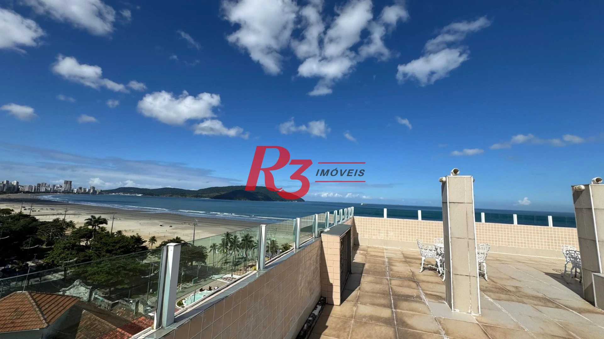 Apartamento com 2 dormitórios à venda, 55 m² por R$ 535.000,00 - Gonzaga - Santos/SP