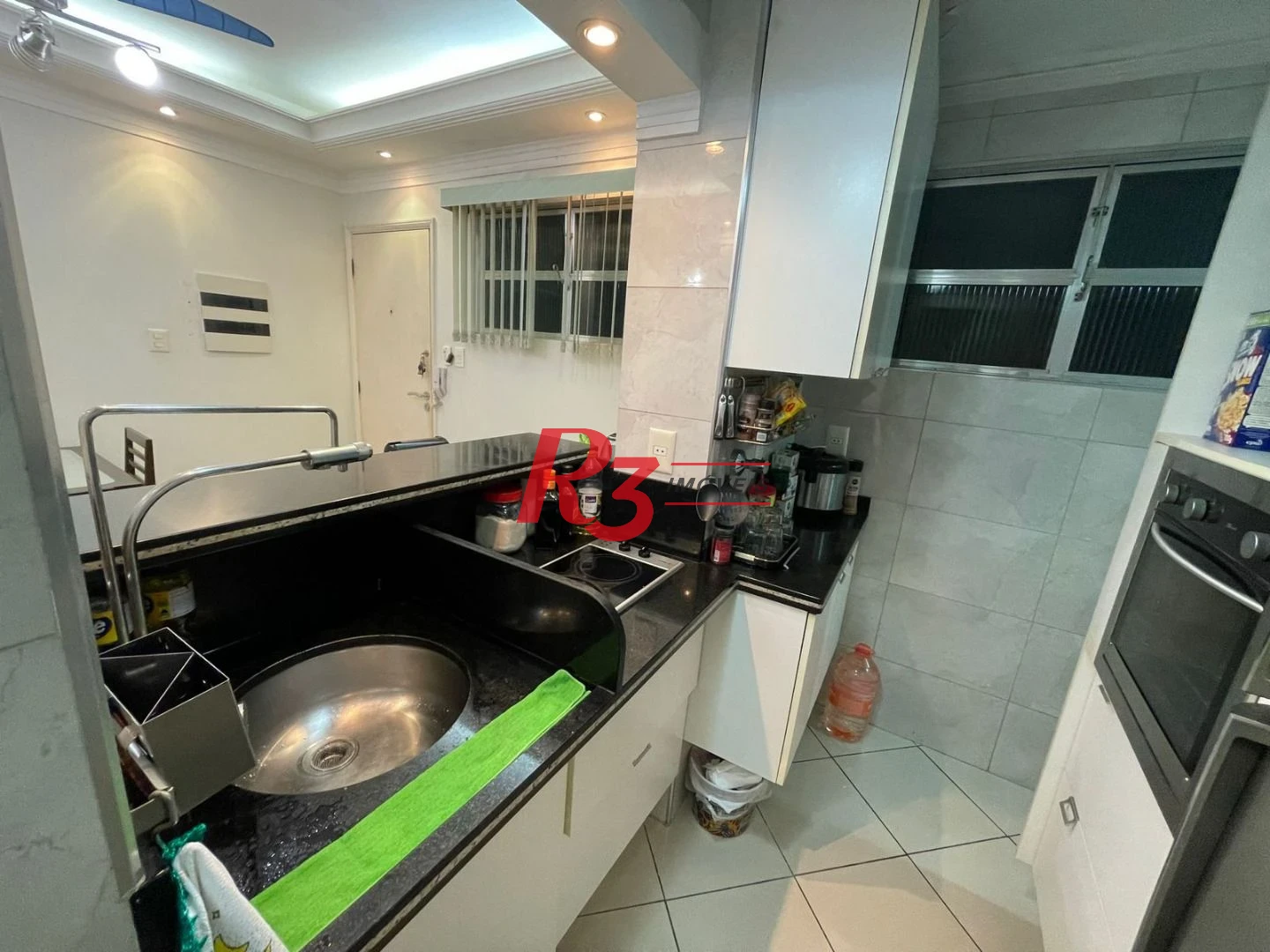 Apartamento com 2 dormitórios à venda, 55 m² por R$ 535.000,00 - Gonzaga - Santos/SP