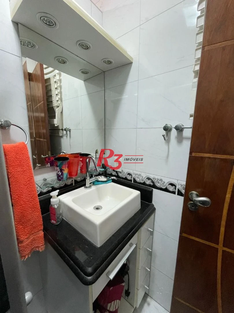 Apartamento com 2 dormitórios à venda, 55 m² por R$ 535.000,00 - Gonzaga - Santos/SP