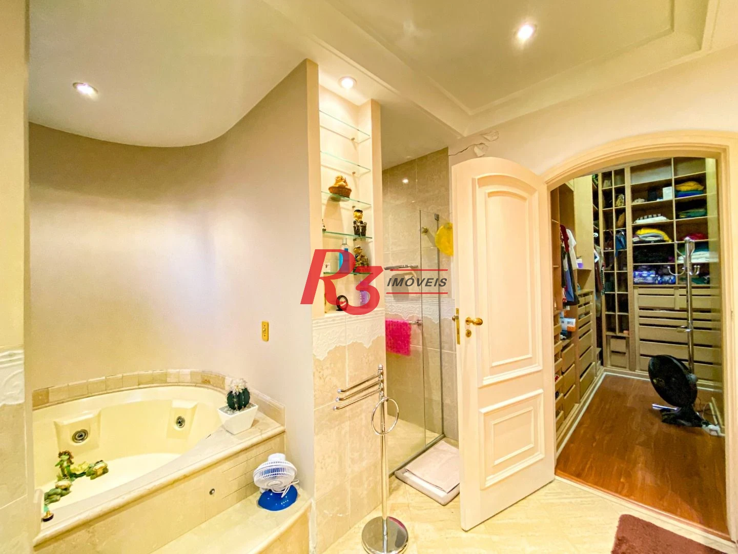 LOCAÇÃO Apartamento com 4 dormitórios, 294 m² - venda por R$ 2.300.000 ou aluguel por R$ 15.000/mês - Boqueirão - Santos/SP