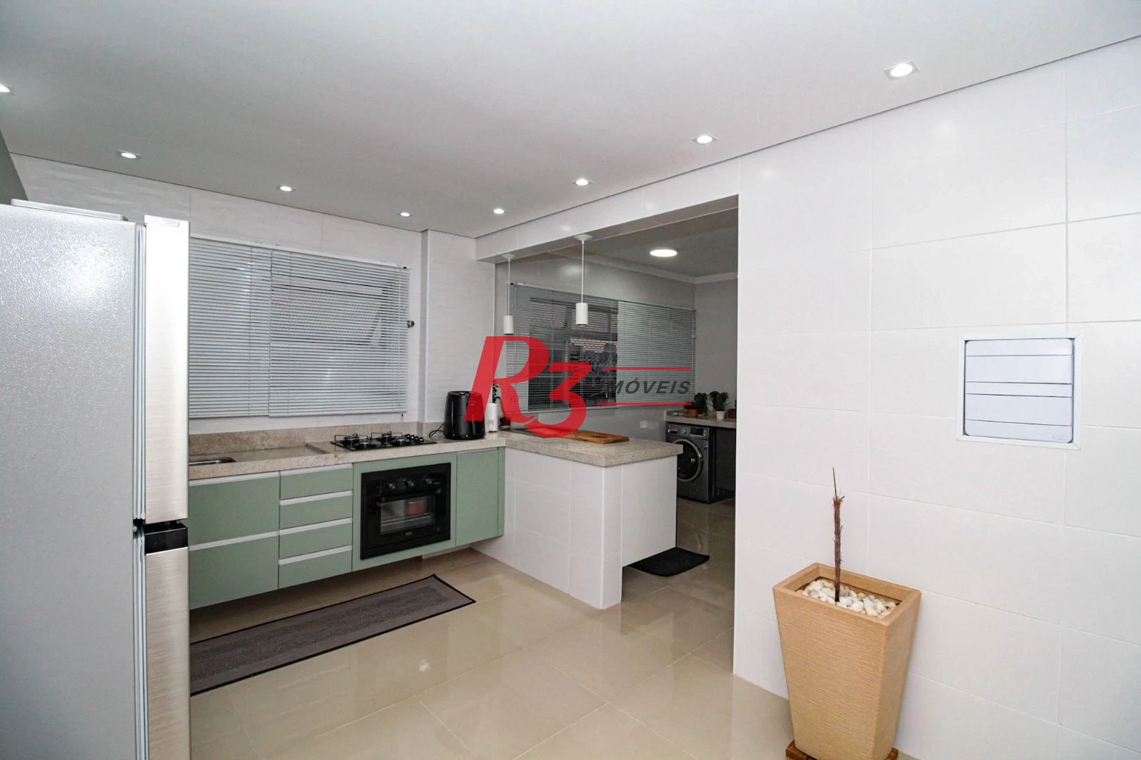 Apartamento com 2 dormitórios à venda, 94 m² por R$ 745.000,00 - Campo Grande - Santos/SP