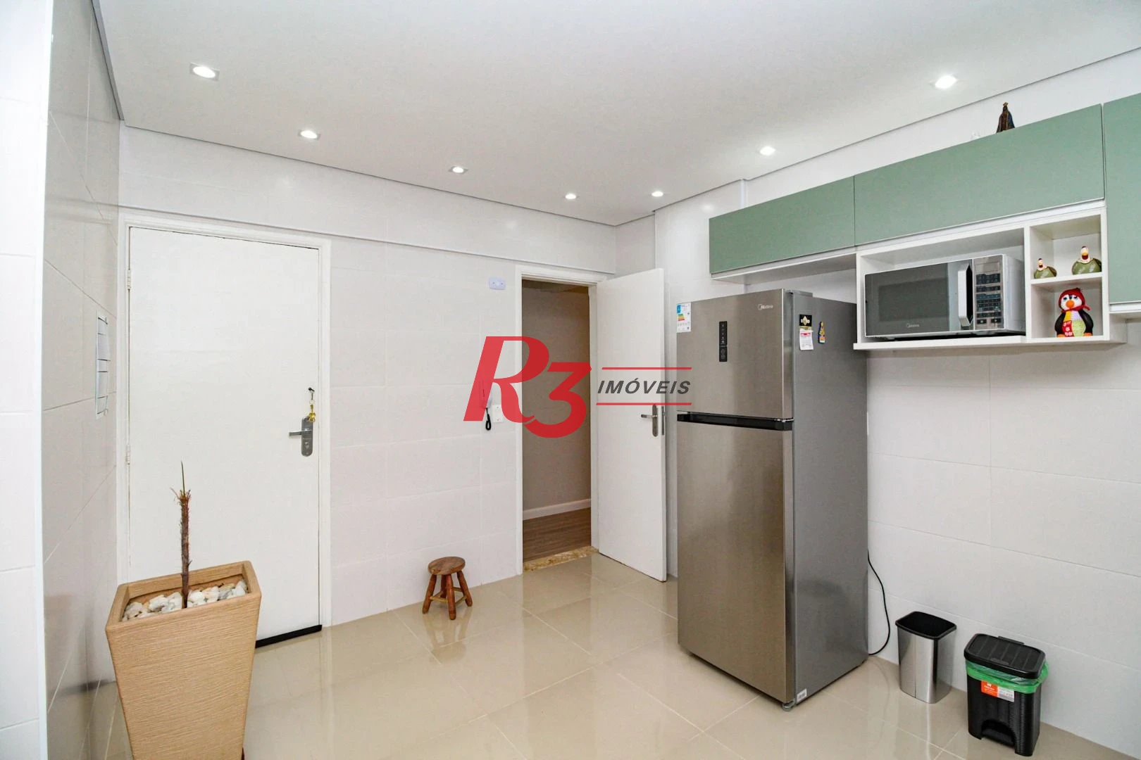Apartamento com 2 dormitórios à venda, 94 m² por R$ 745.000,00 - Campo Grande - Santos/SP