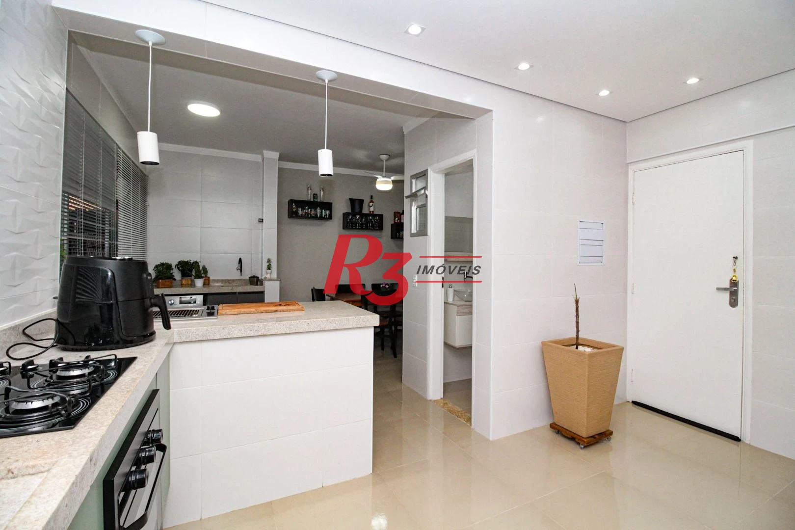 Apartamento com 2 dormitórios à venda, 94 m² por R$ 745.000,00 - Campo Grande - Santos/SP