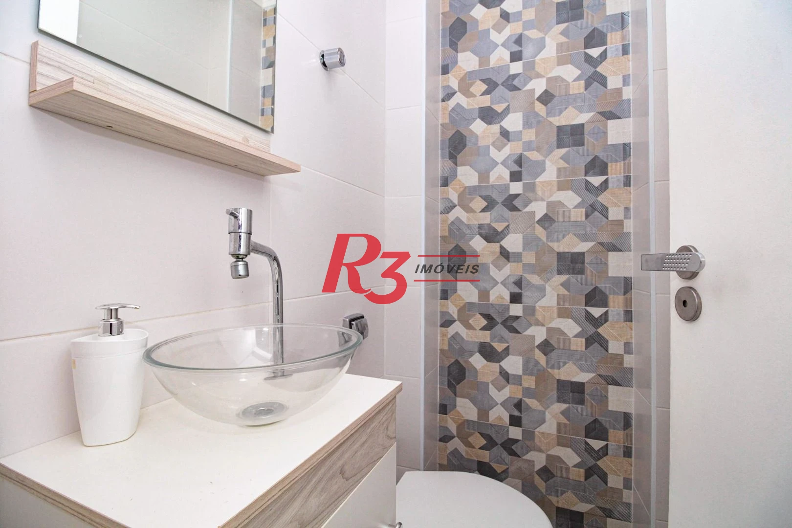 Apartamento com 2 dormitórios à venda, 94 m² por R$ 745.000,00 - Campo Grande - Santos/SP