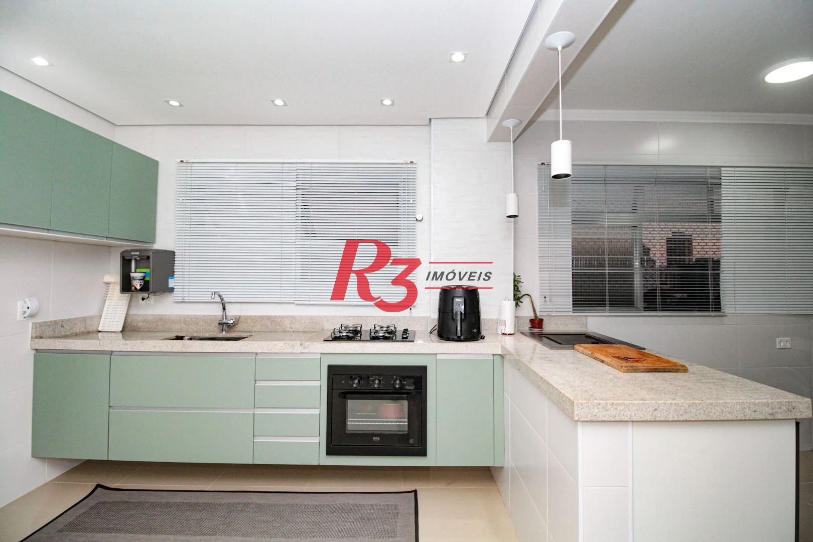 Apartamento com 2 dormitórios à venda, 94 m² por R$ 745.000,00 - Campo Grande - Santos/SP