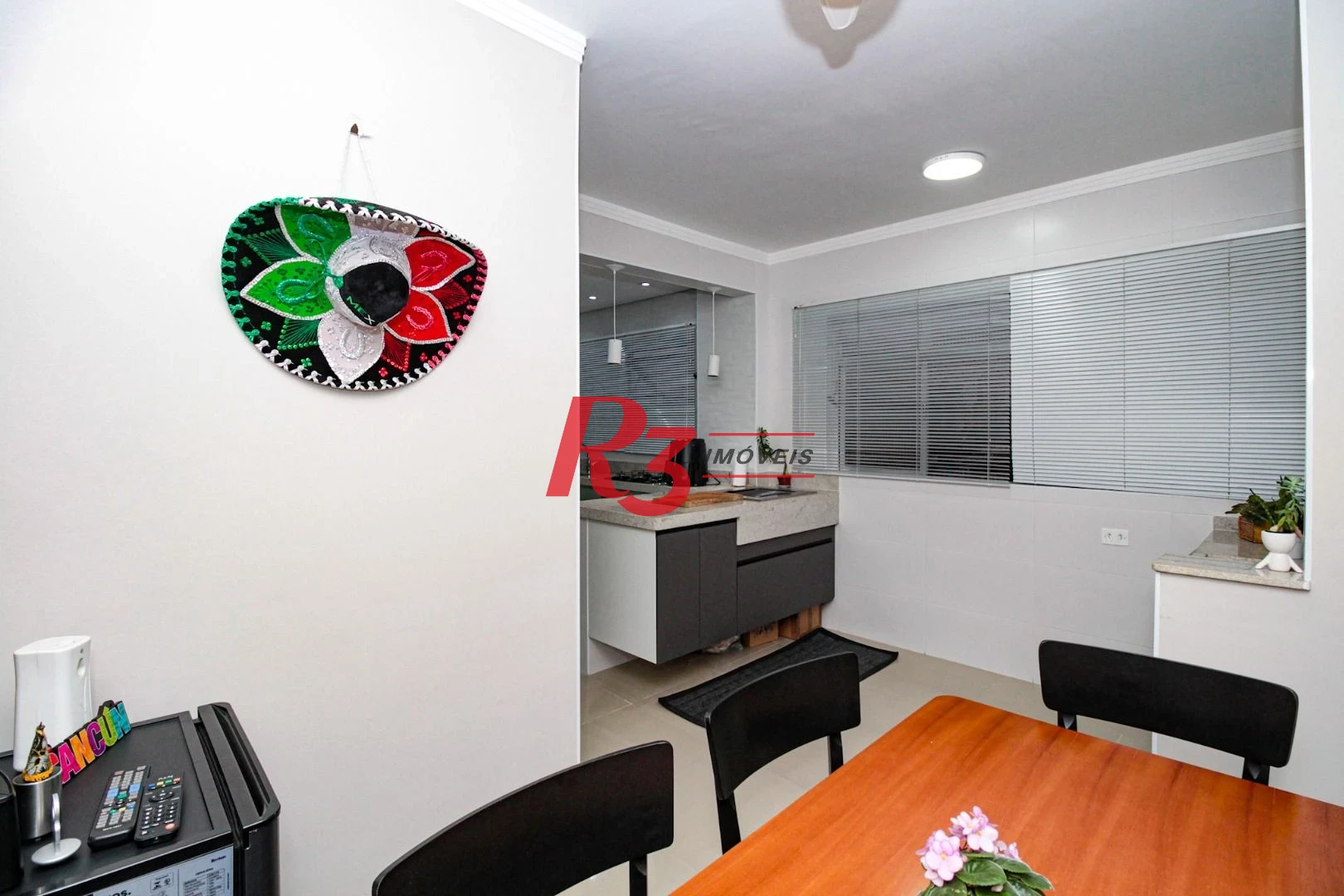 Apartamento com 2 dormitórios à venda, 94 m² por R$ 745.000,00 - Campo Grande - Santos/SP