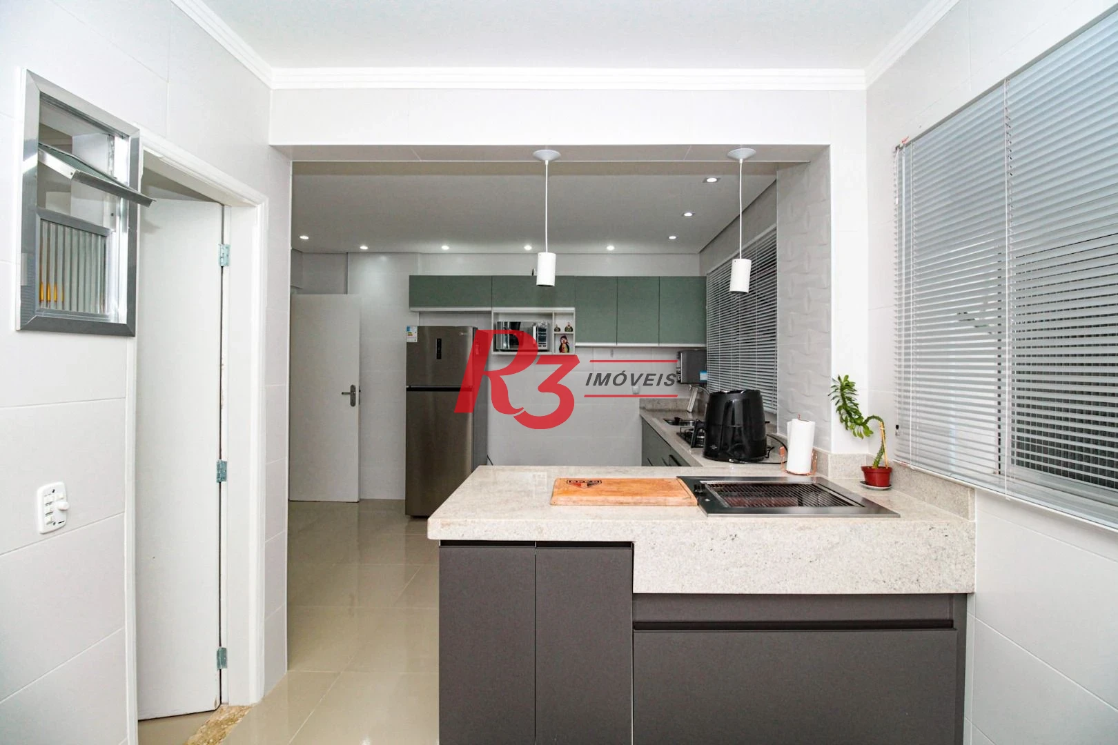 Apartamento com 2 dormitórios à venda, 94 m² por R$ 745.000,00 - Campo Grande - Santos/SP
