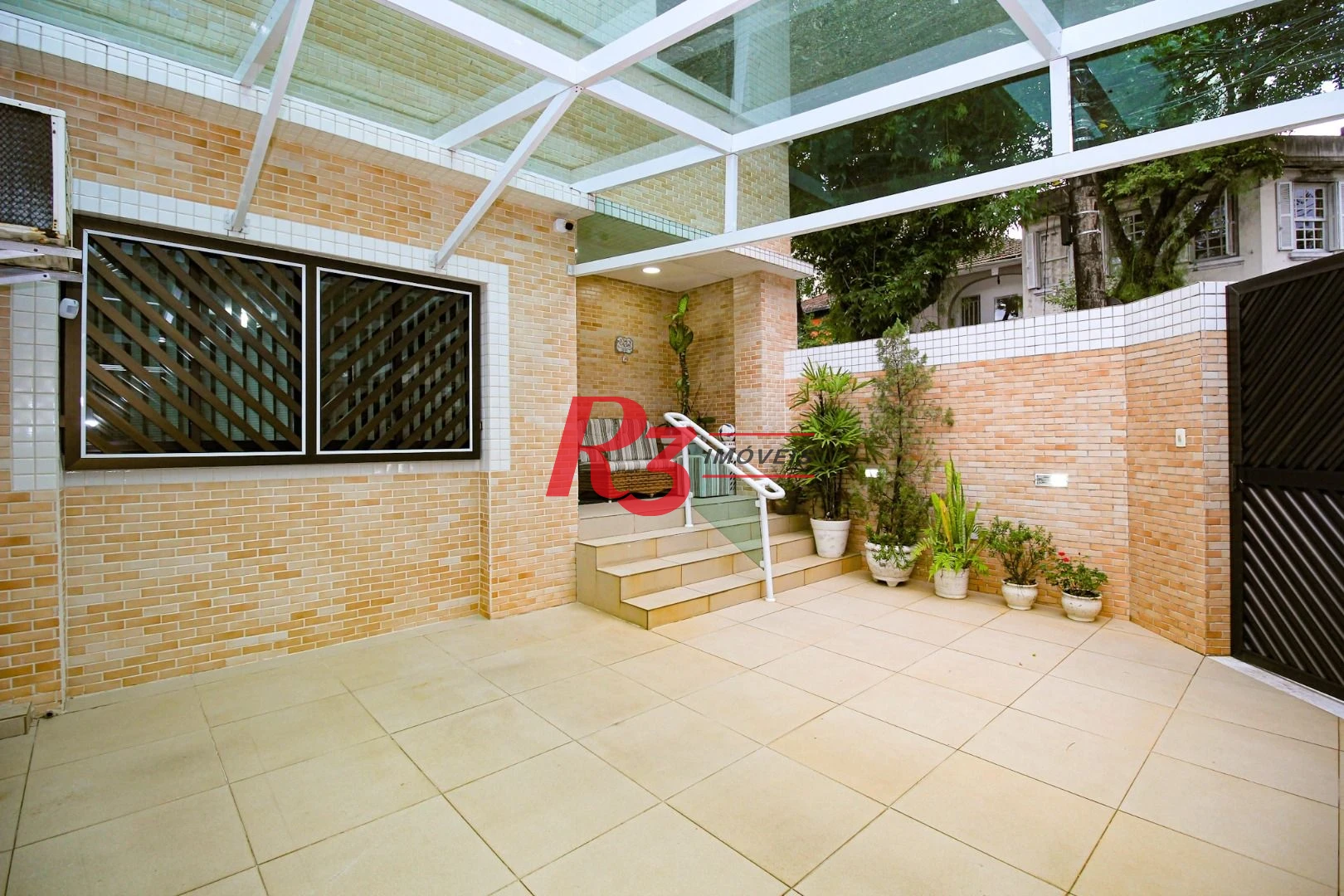 Sobrado com 4 dormitórios à venda, 150 m² por R$ 2.000.000,00 - Gonzaga - Santos/SP
