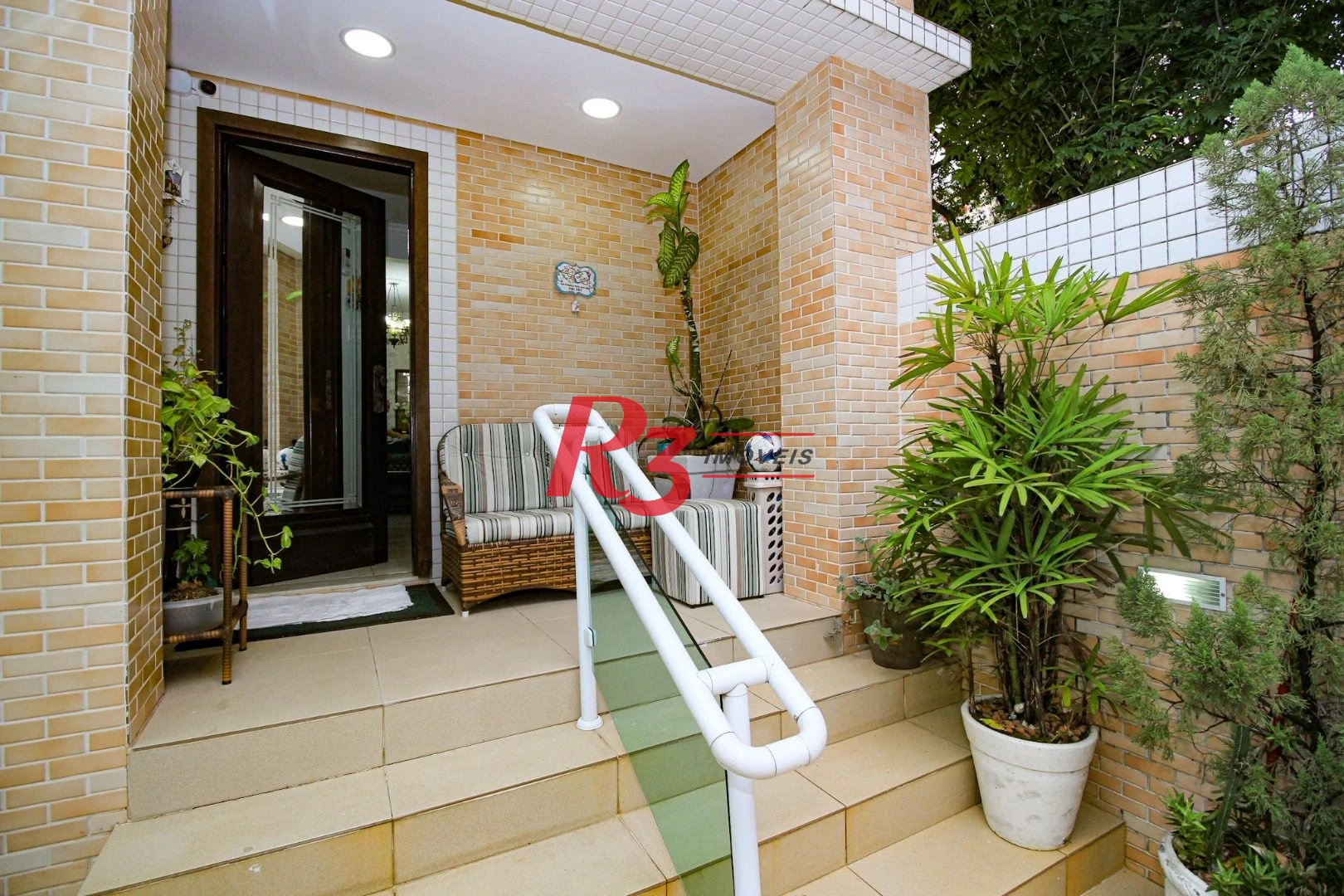 Sobrado com 4 dormitórios à venda, 150 m² por R$ 2.000.000,00 - Gonzaga - Santos/SP