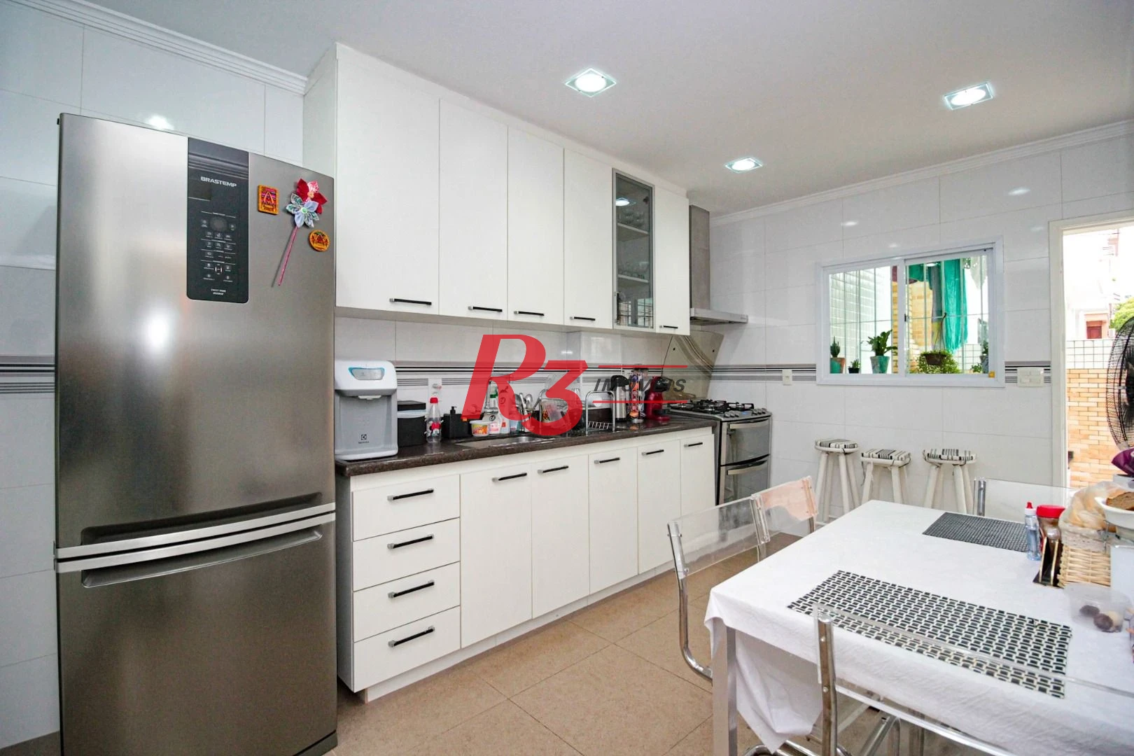 Sobrado com 4 dormitórios à venda, 150 m² por R$ 2.000.000,00 - Gonzaga - Santos/SP