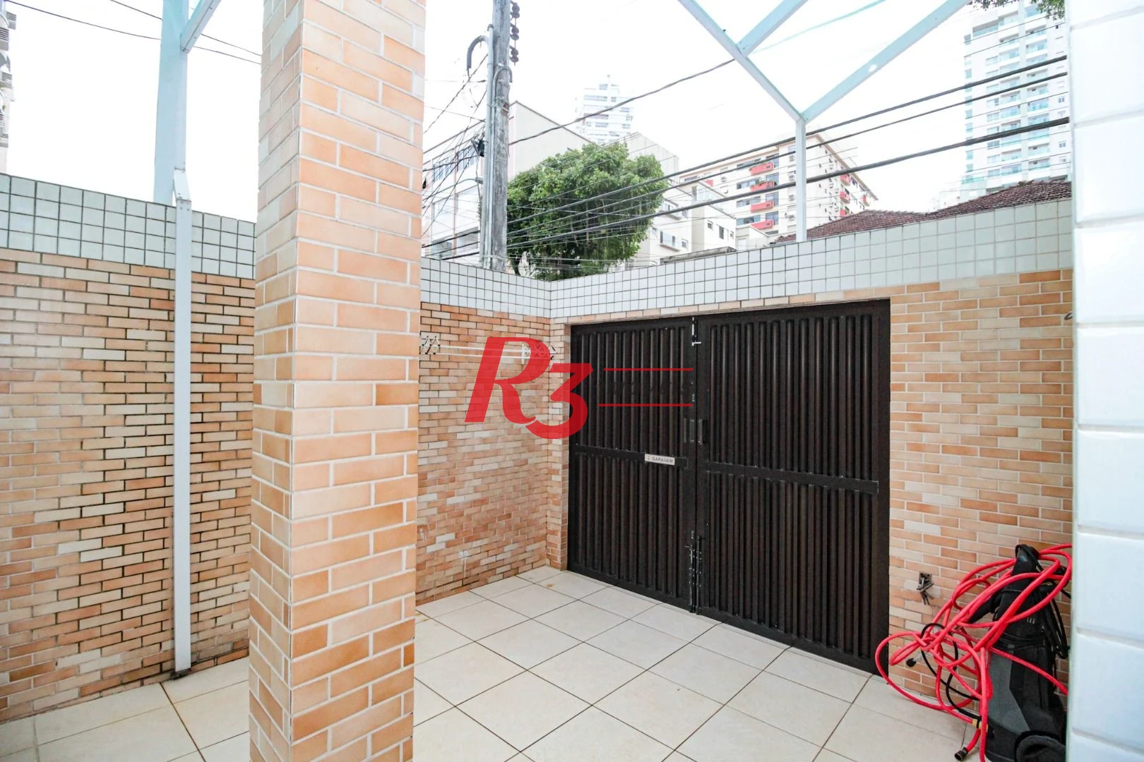 Sobrado com 4 dormitórios à venda, 150 m² por R$ 2.000.000,00 - Gonzaga - Santos/SP
