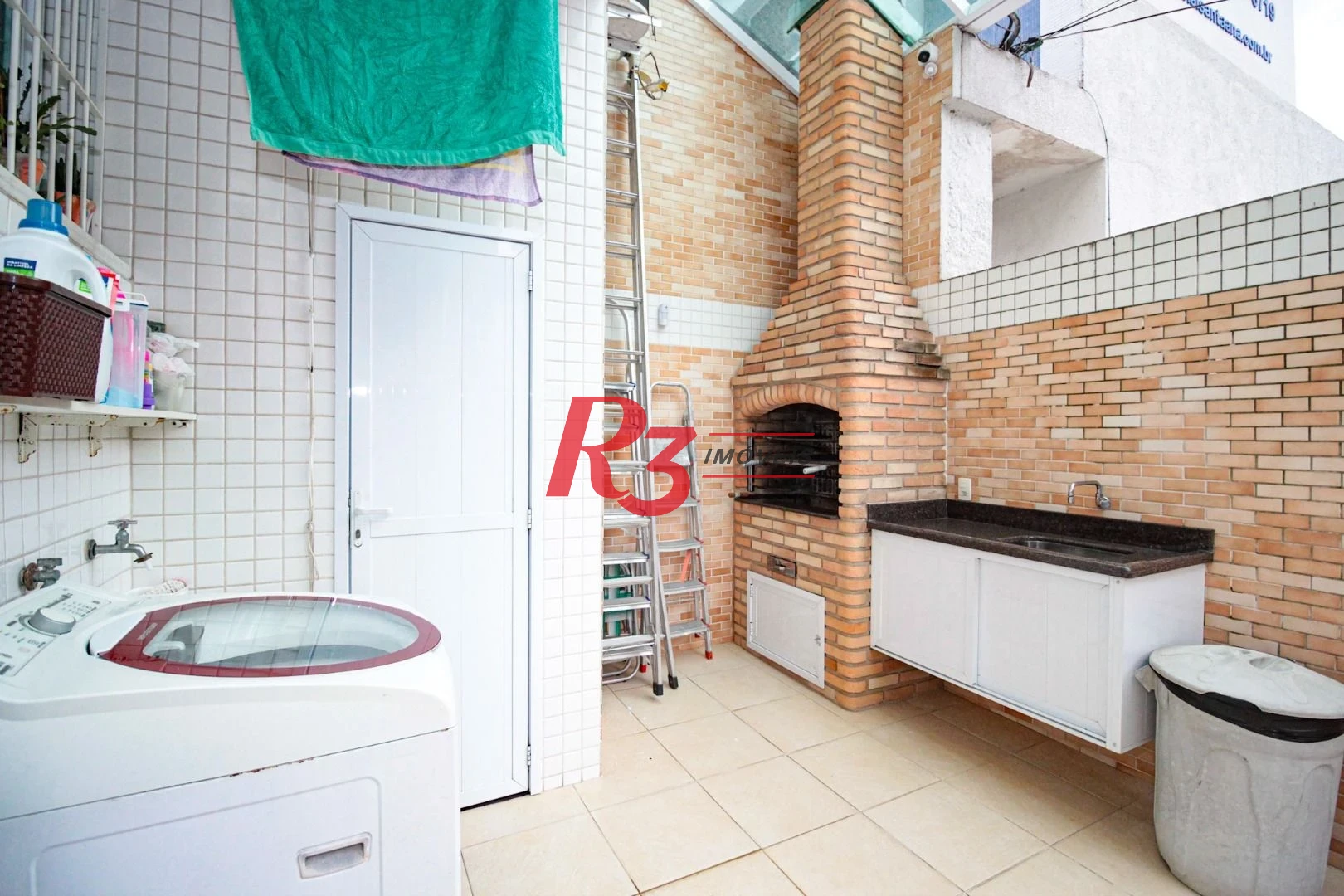 Sobrado com 4 dormitórios à venda, 150 m² por R$ 2.000.000,00 - Gonzaga - Santos/SP