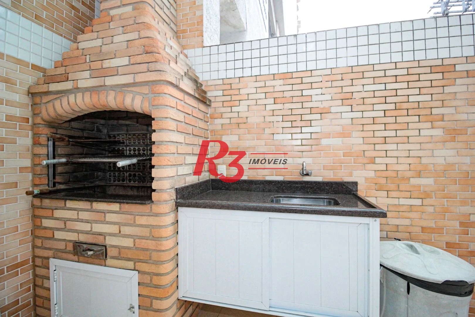 Sobrado com 4 dormitórios à venda, 150 m² por R$ 2.000.000,00 - Gonzaga - Santos/SP