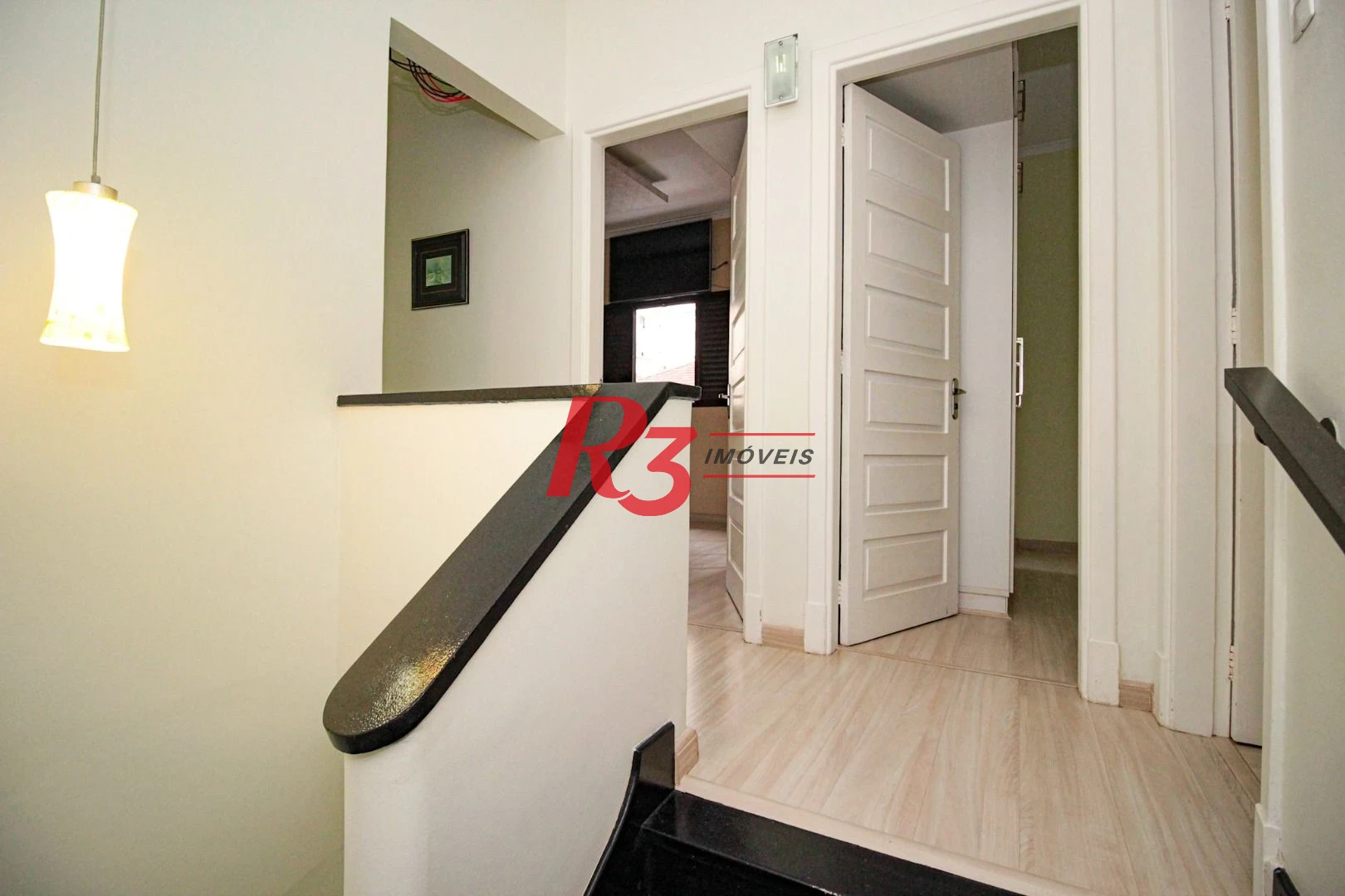 Sobrado com 4 dormitórios à venda, 150 m² por R$ 2.000.000,00 - Gonzaga - Santos/SP