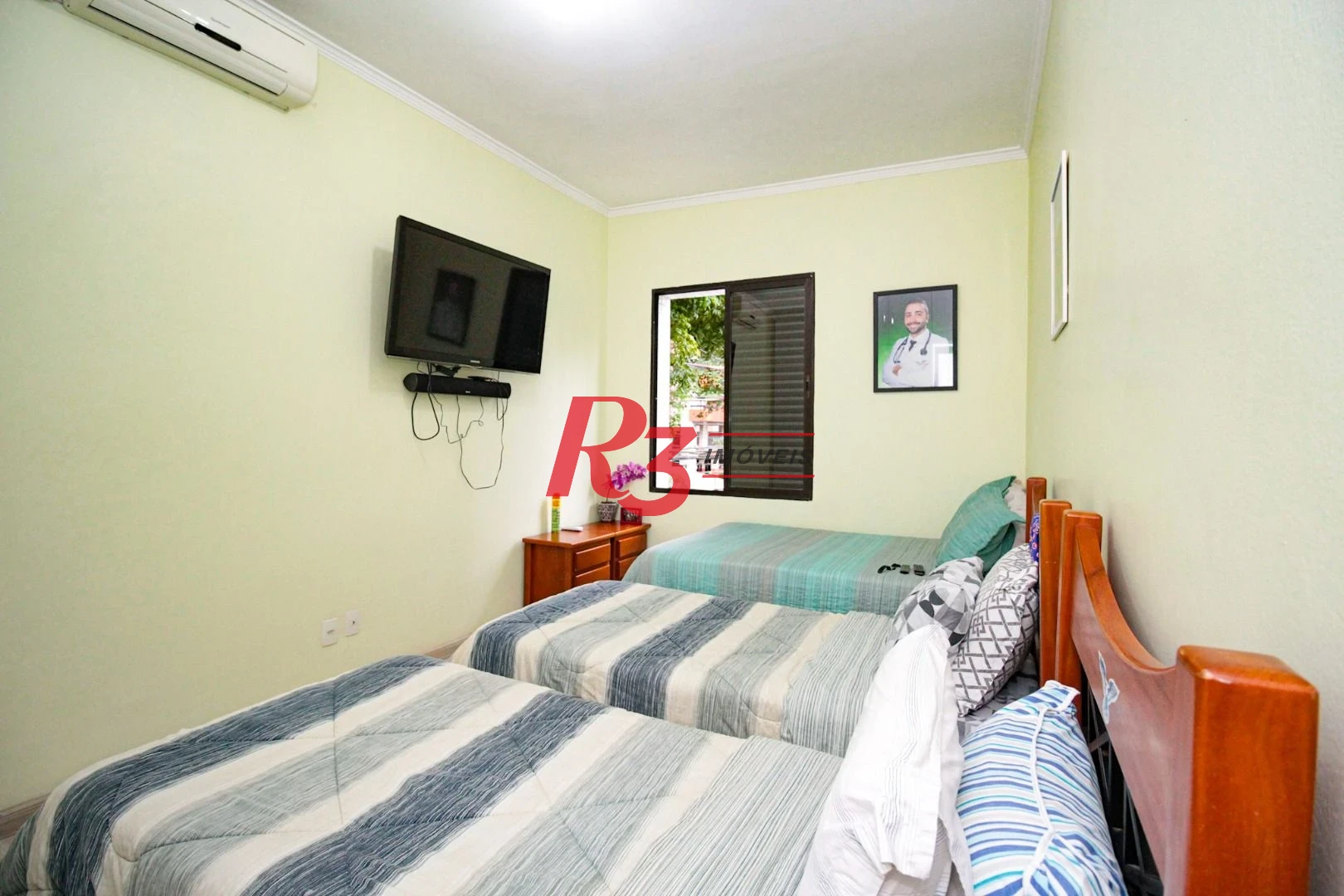 Sobrado com 4 dormitórios à venda, 150 m² por R$ 2.000.000,00 - Gonzaga - Santos/SP