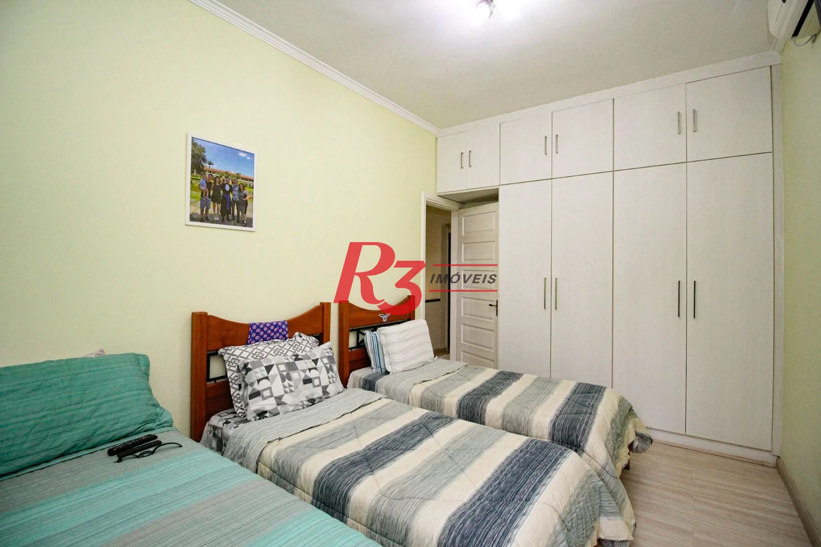 Sobrado com 4 dormitórios à venda, 150 m² por R$ 2.000.000,00 - Gonzaga - Santos/SP