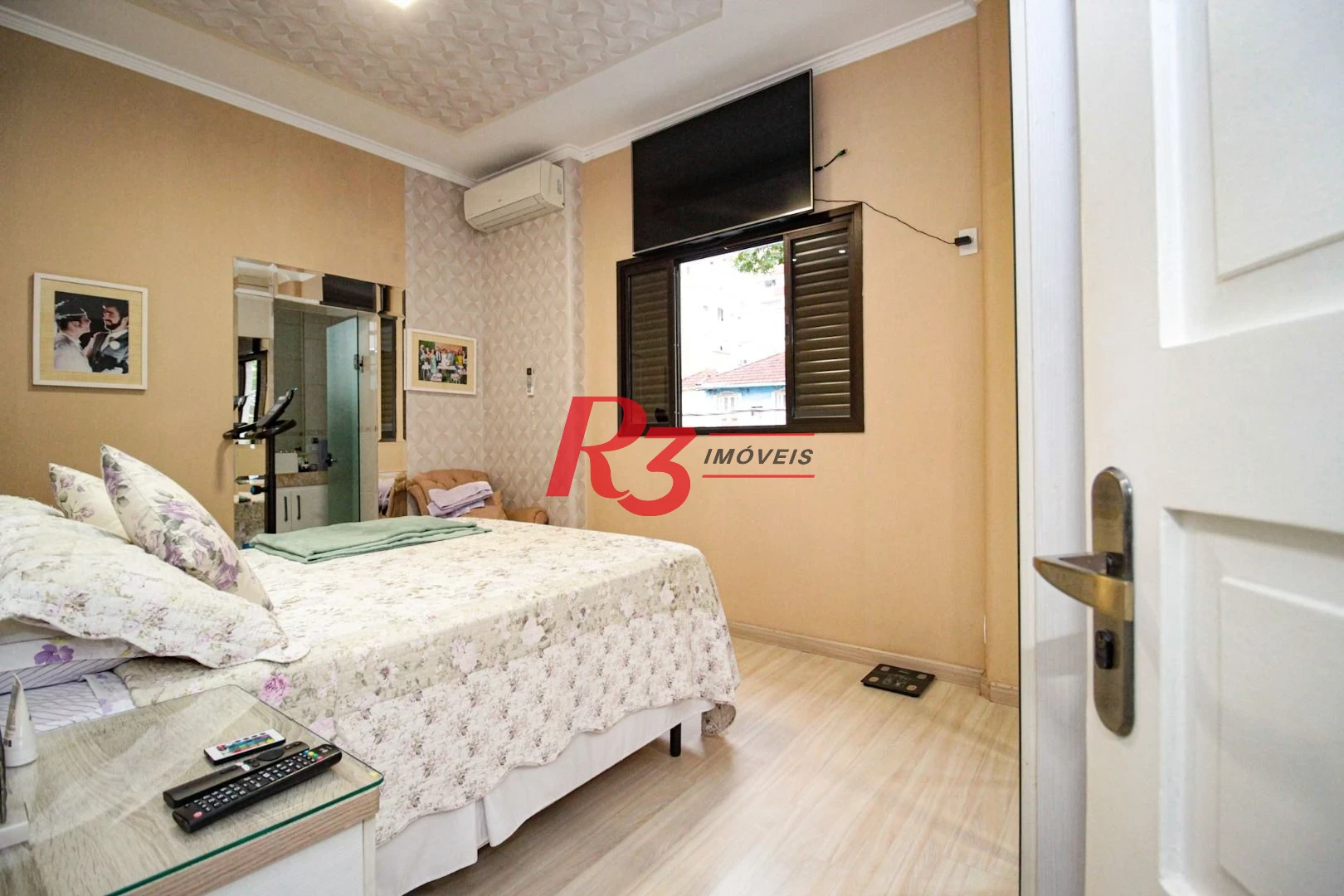 Sobrado com 4 dormitórios à venda, 150 m² por R$ 2.000.000,00 - Gonzaga - Santos/SP