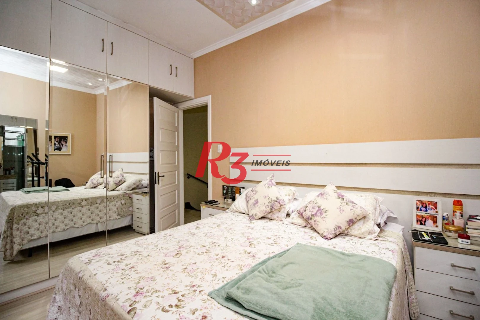Sobrado com 4 dormitórios à venda, 150 m² por R$ 2.000.000,00 - Gonzaga - Santos/SP