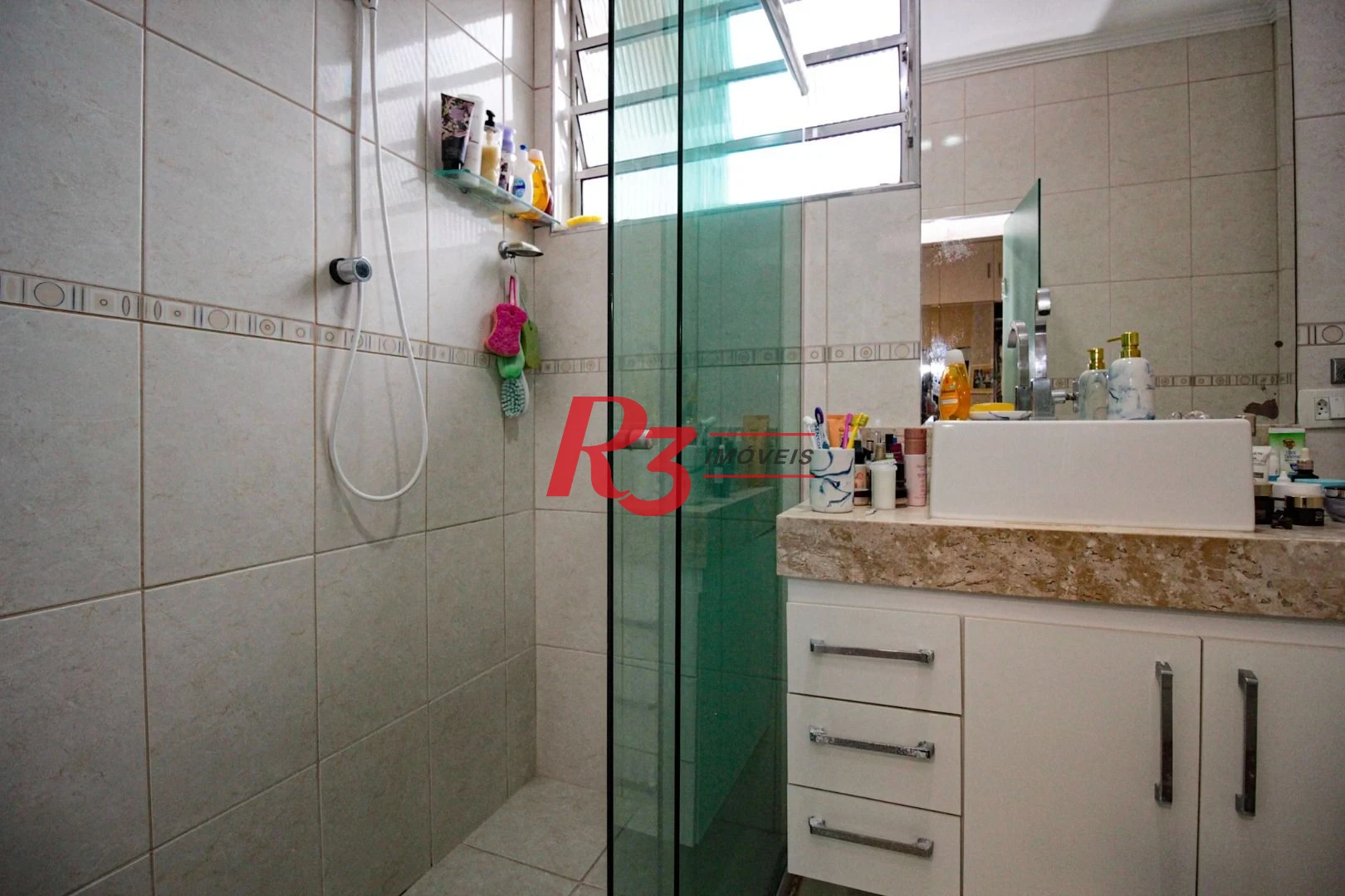Sobrado com 4 dormitórios à venda, 150 m² por R$ 2.000.000,00 - Gonzaga - Santos/SP