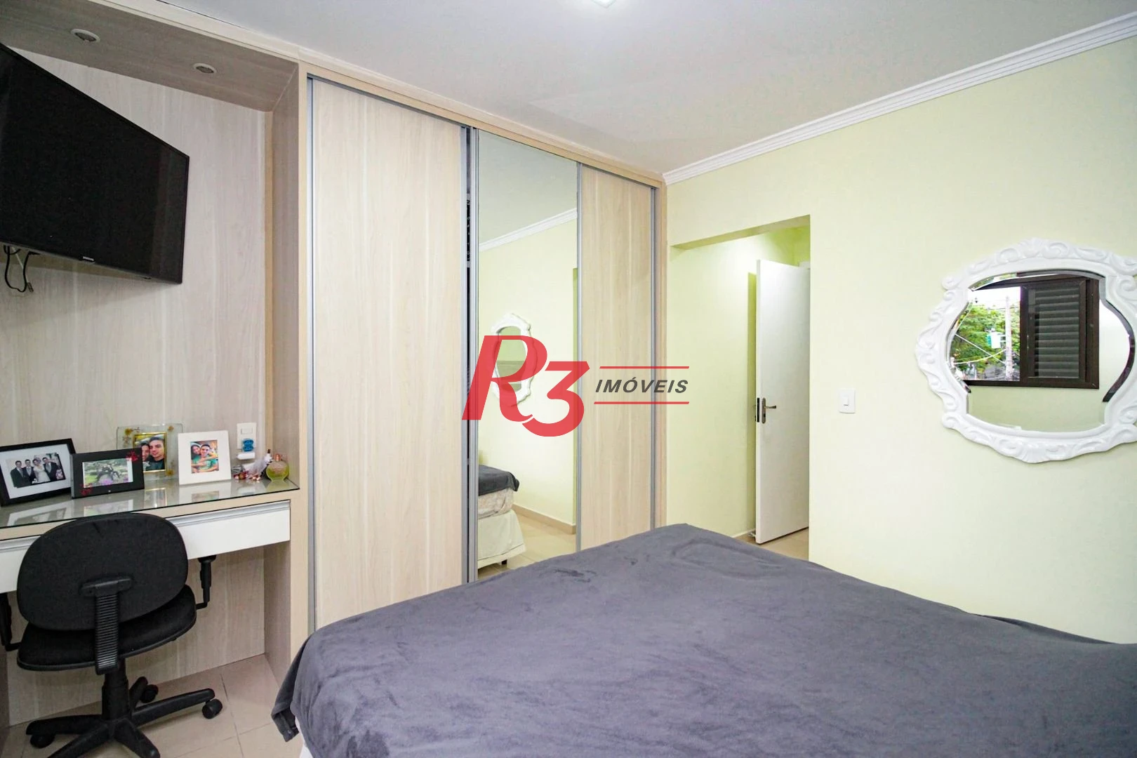 Sobrado com 4 dormitórios à venda, 150 m² por R$ 2.000.000,00 - Gonzaga - Santos/SP