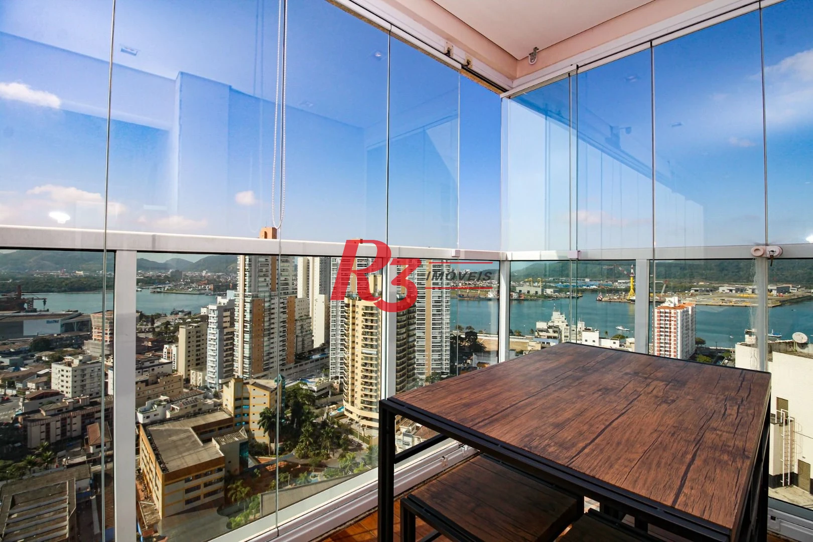 Apartamento com 1 dormitório à venda, 50 m² por R$ 950.000,00 - Ponta da Praia - Santos/SP