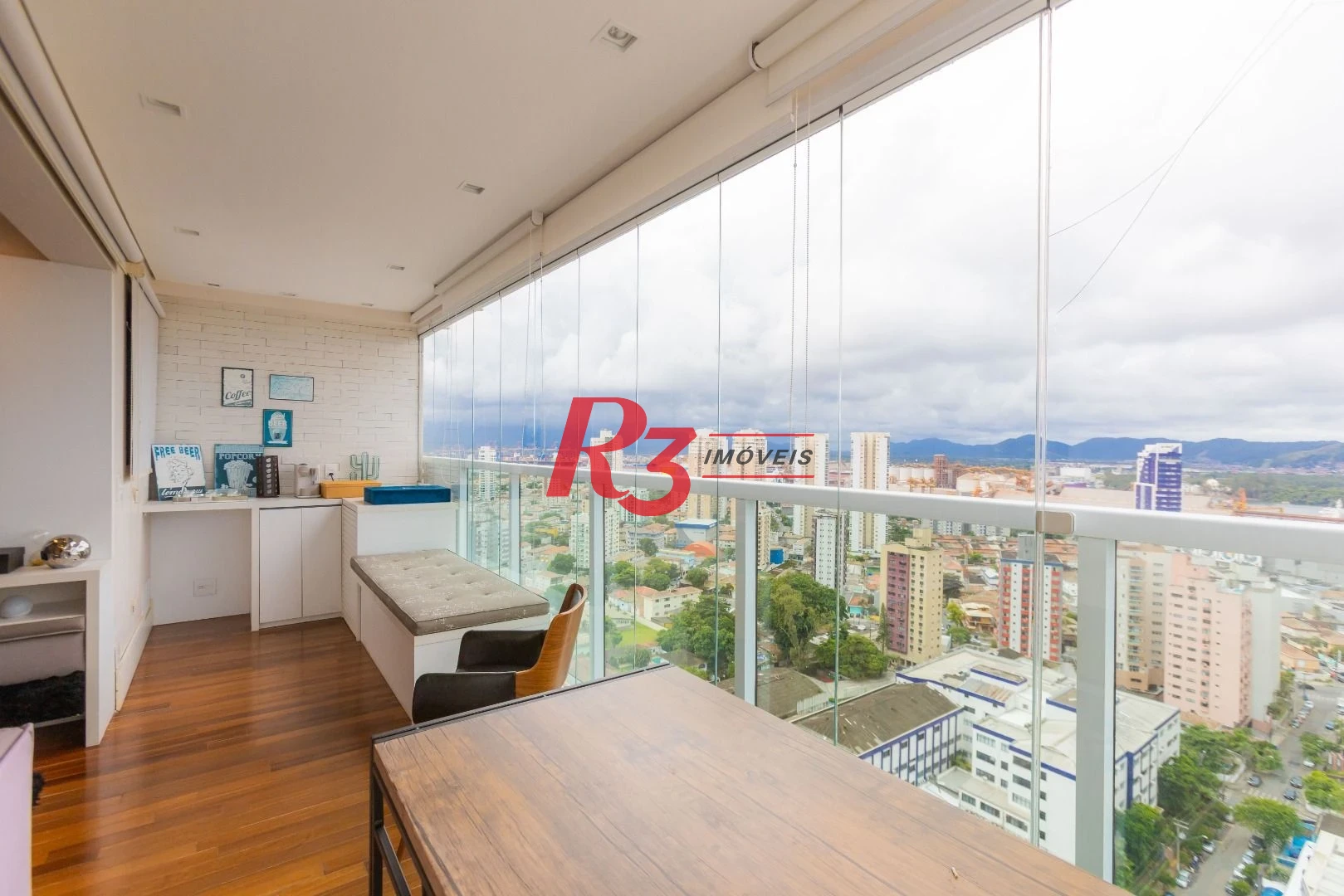 Apartamento com 1 dormitório à venda, 50 m² por R$ 950.000,00 - Ponta da Praia - Santos/SP