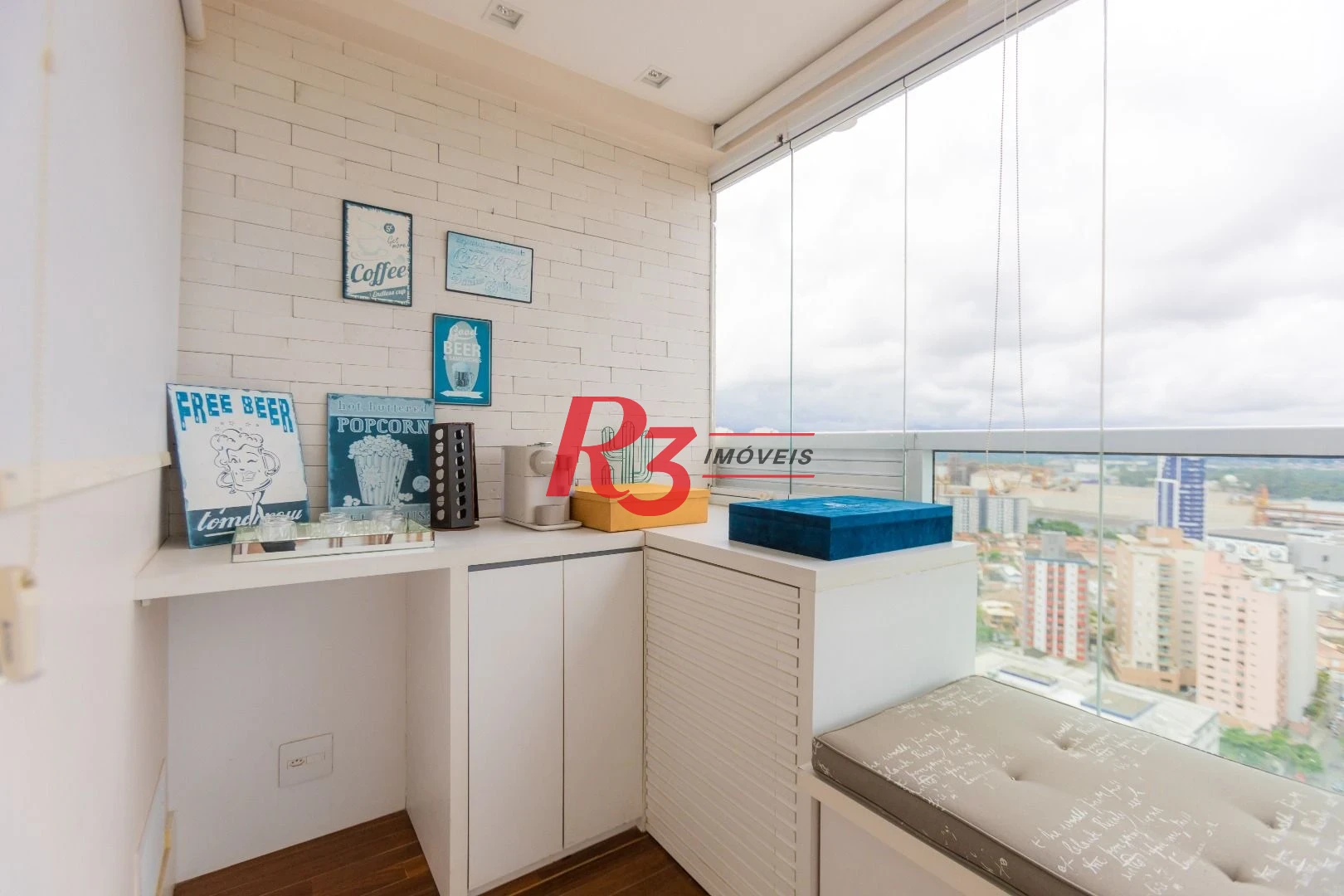 Apartamento com 1 dormitório à venda, 50 m² por R$ 950.000,00 - Ponta da Praia - Santos/SP