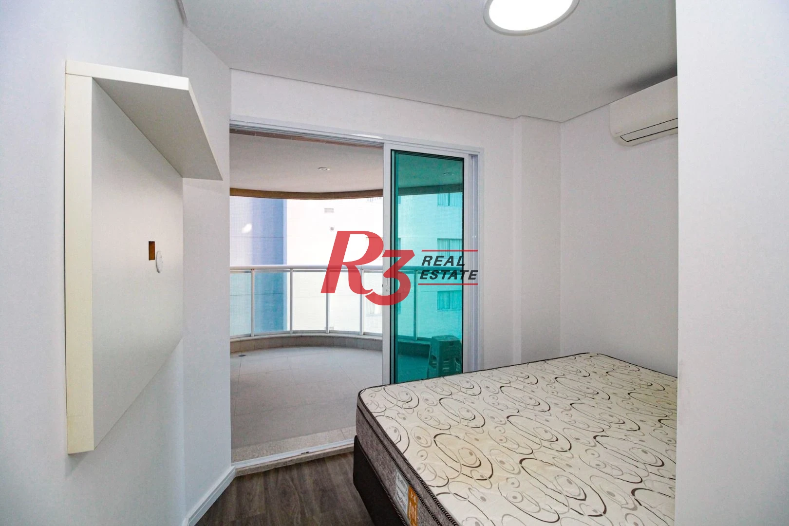 Apartamento com 2 dormitórios à venda, 68 m² por R$ 850.000,00 - Pompéia - Santos/SP