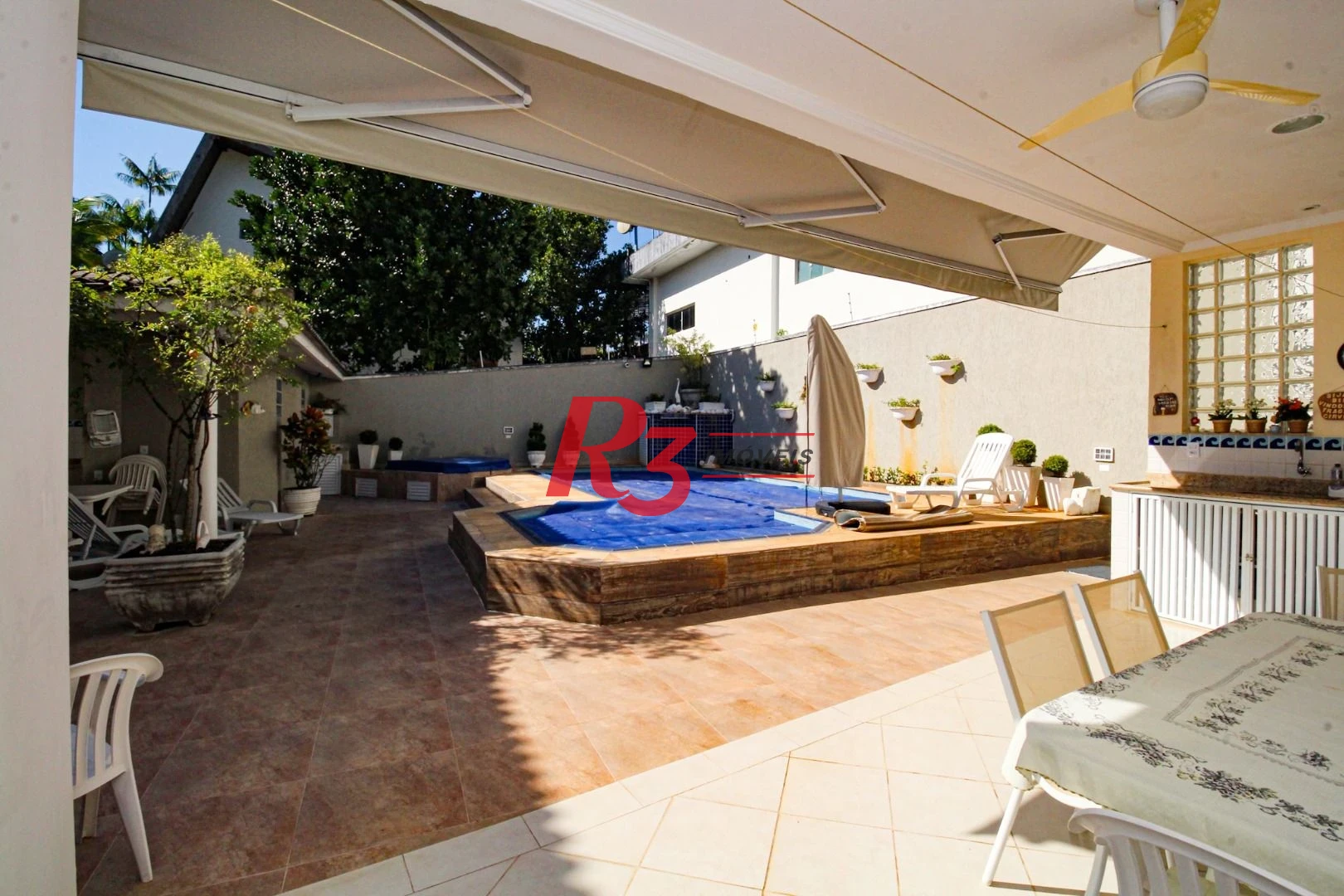 Sobrado à venda, 340 m² por R$ 3.200.000,00 - Loteamento João Batista Julião - Guarujá/SP