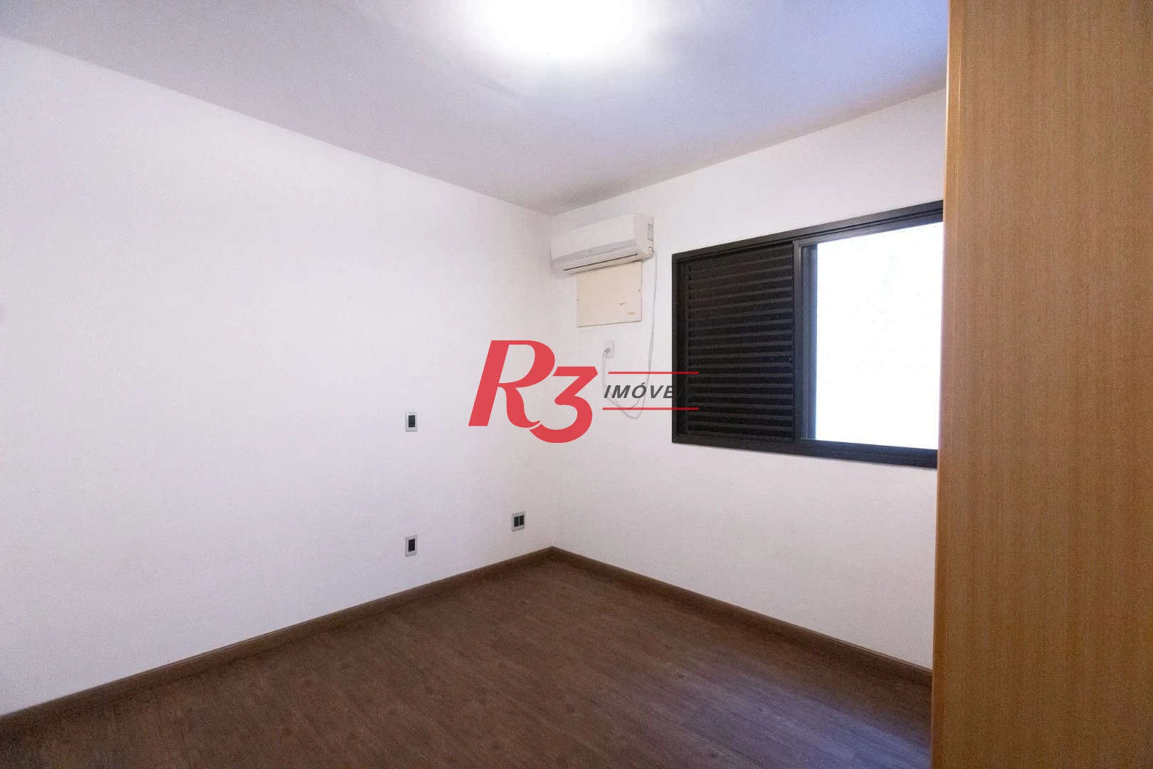 Apartamento com 3 dormitórios à venda, 196 m² por R$ 1.990.000,00 - Embaré - Santos/SP