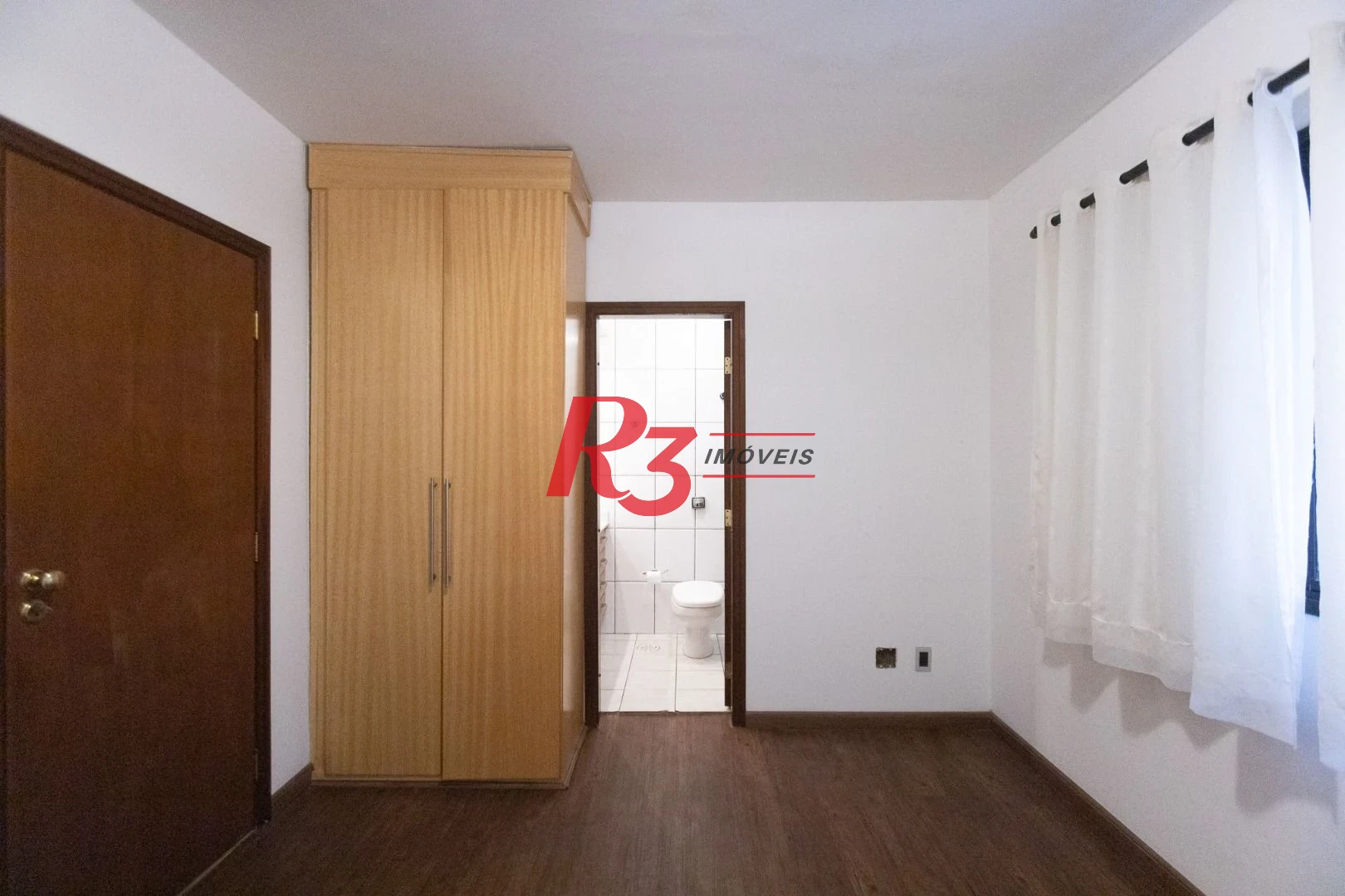 Apartamento com 3 dormitórios à venda, 196 m² por R$ 1.990.000,00 - Embaré - Santos/SP