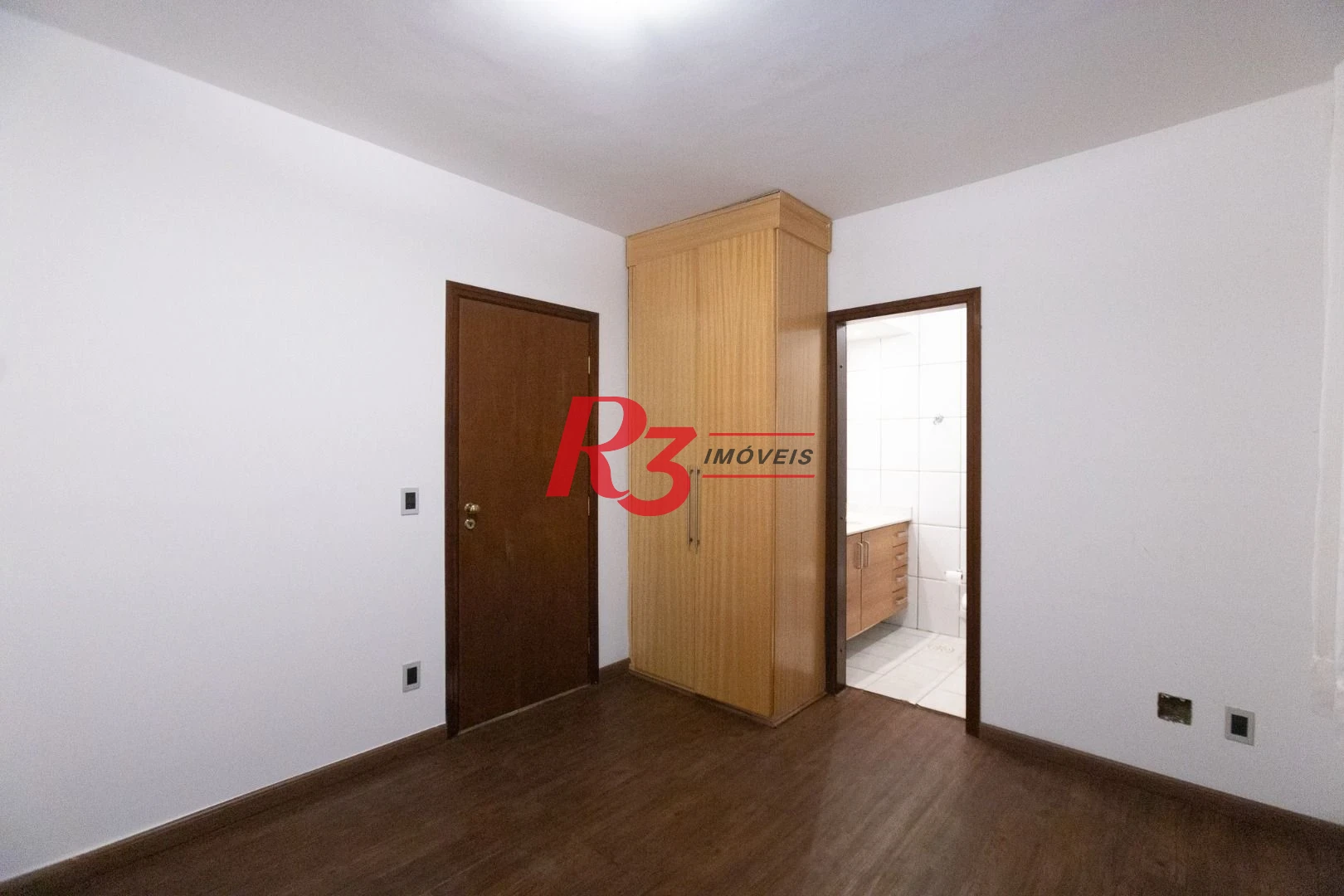Apartamento com 3 dormitórios à venda, 196 m² por R$ 1.990.000,00 - Embaré - Santos/SP