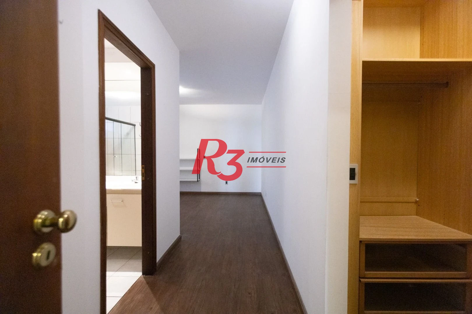 Apartamento com 3 dormitórios à venda, 196 m² por R$ 1.990.000,00 - Embaré - Santos/SP
