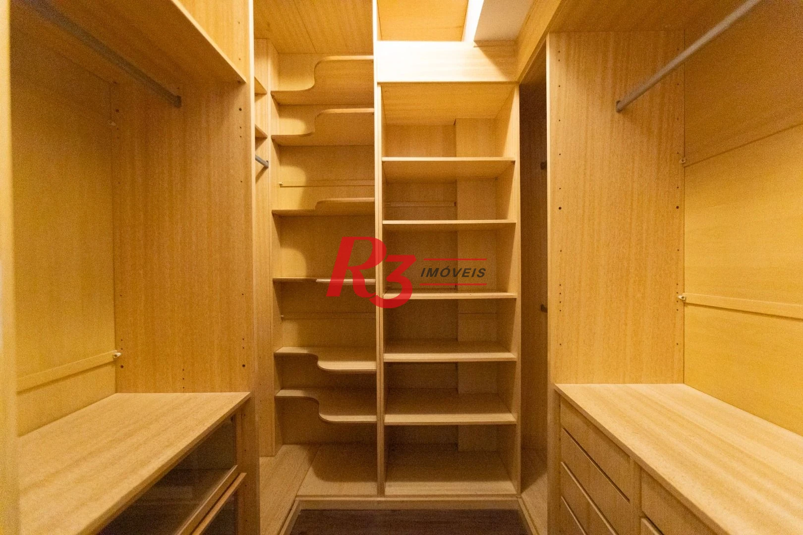 Apartamento com 3 dormitórios à venda, 196 m² por R$ 1.990.000,00 - Embaré - Santos/SP