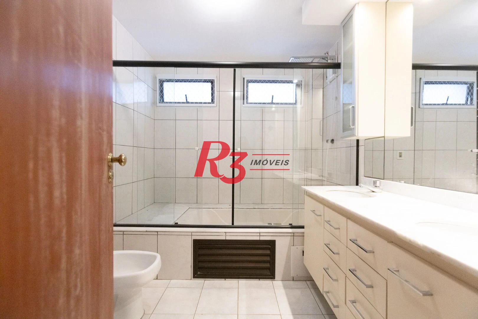 Apartamento com 3 dormitórios à venda, 196 m² por R$ 1.990.000,00 - Embaré - Santos/SP
