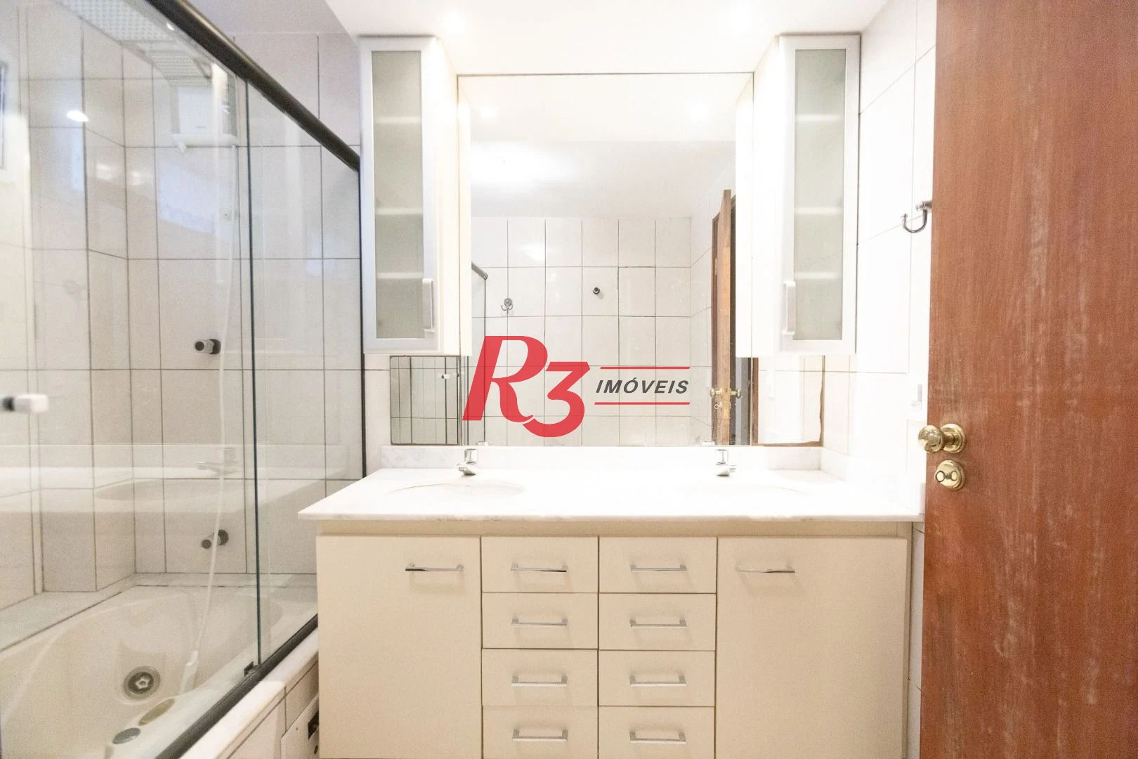 Apartamento com 3 dormitórios à venda, 196 m² por R$ 1.990.000,00 - Embaré - Santos/SP