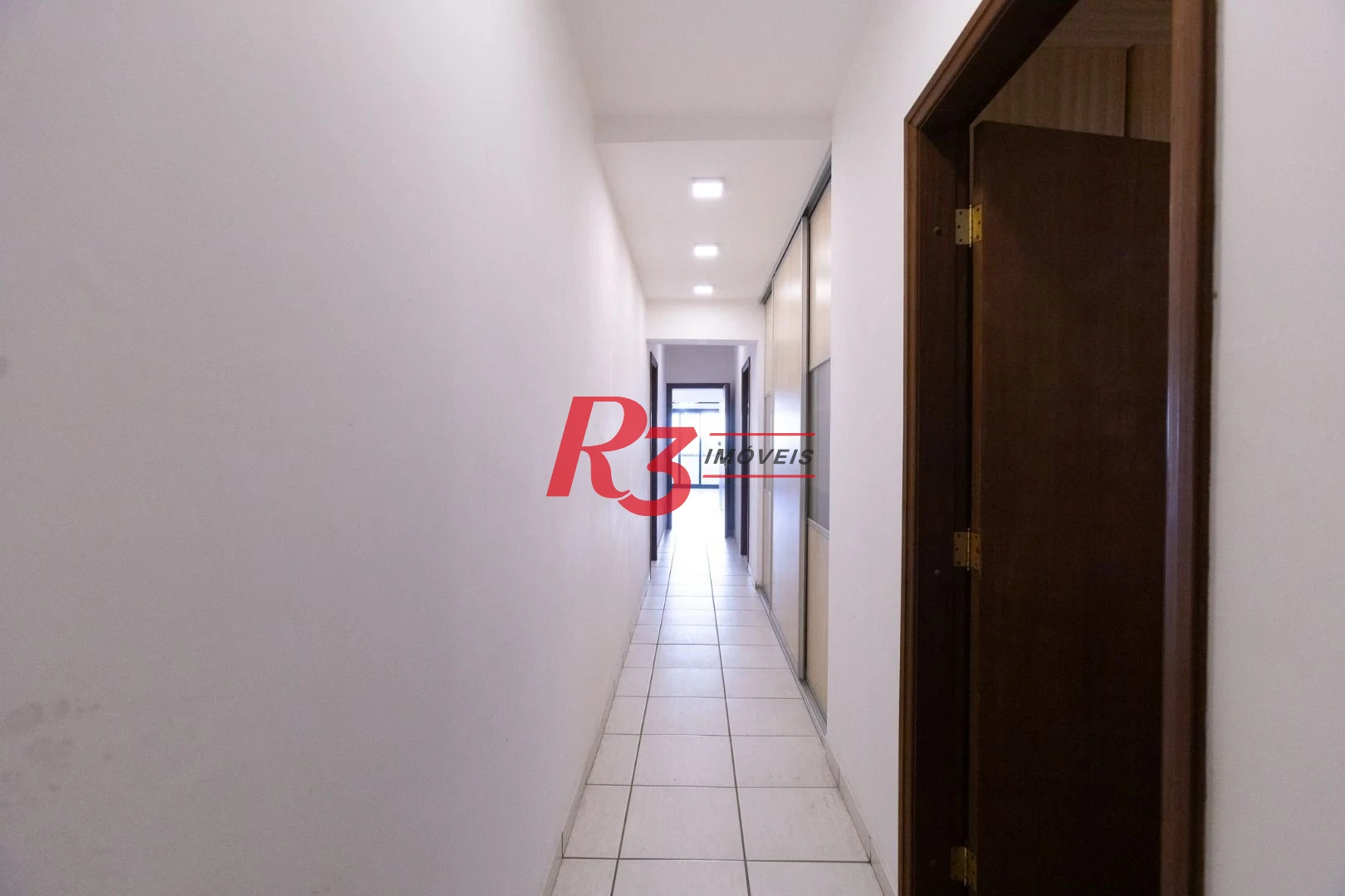 Apartamento com 3 dormitórios à venda, 196 m² por R$ 1.990.000,00 - Embaré - Santos/SP