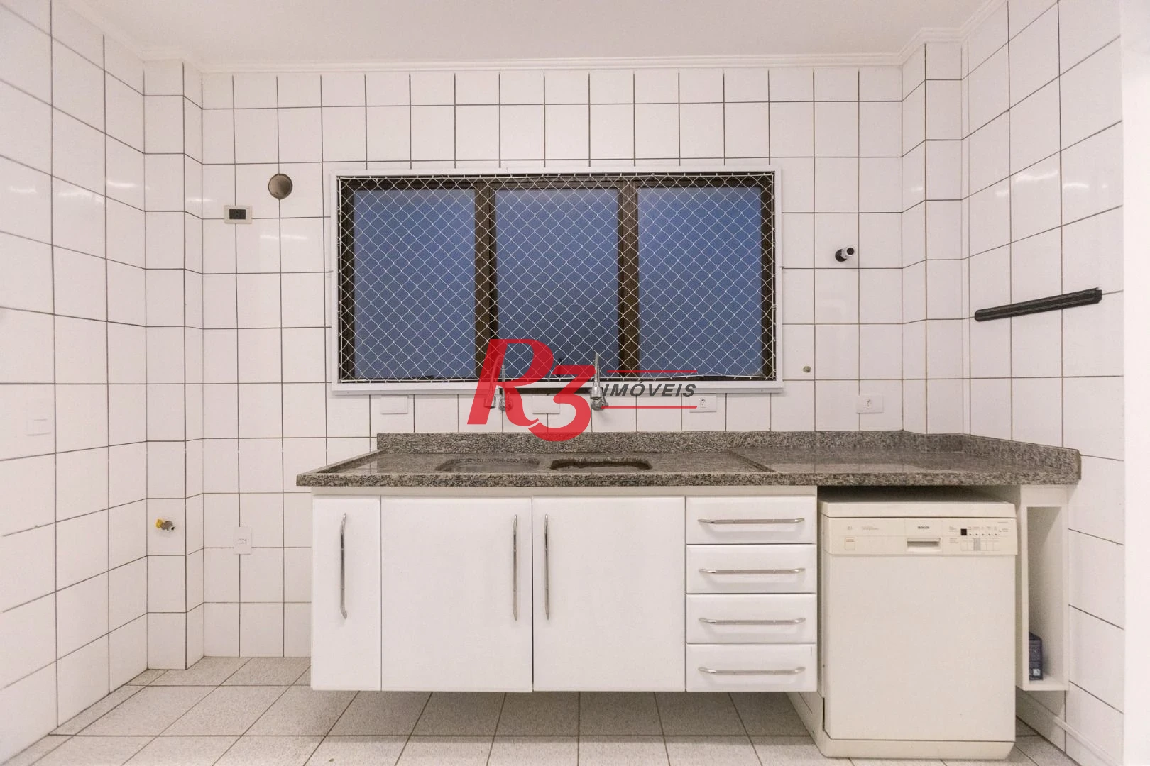 Apartamento com 3 dormitórios à venda, 196 m² por R$ 1.990.000,00 - Embaré - Santos/SP
