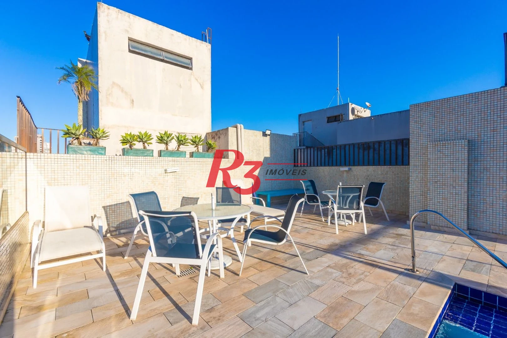 Apartamento com 3 dormitórios à venda, 196 m² por R$ 1.990.000,00 - Embaré - Santos/SP