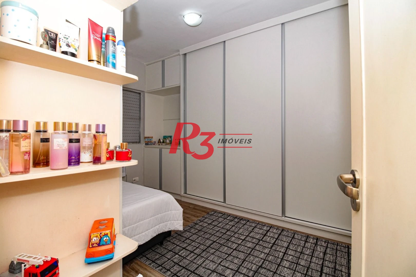Apartamento com 2 dormitórios à venda, 82 m² por R$ 580.000,00 - Campo Grande - Santos/SP