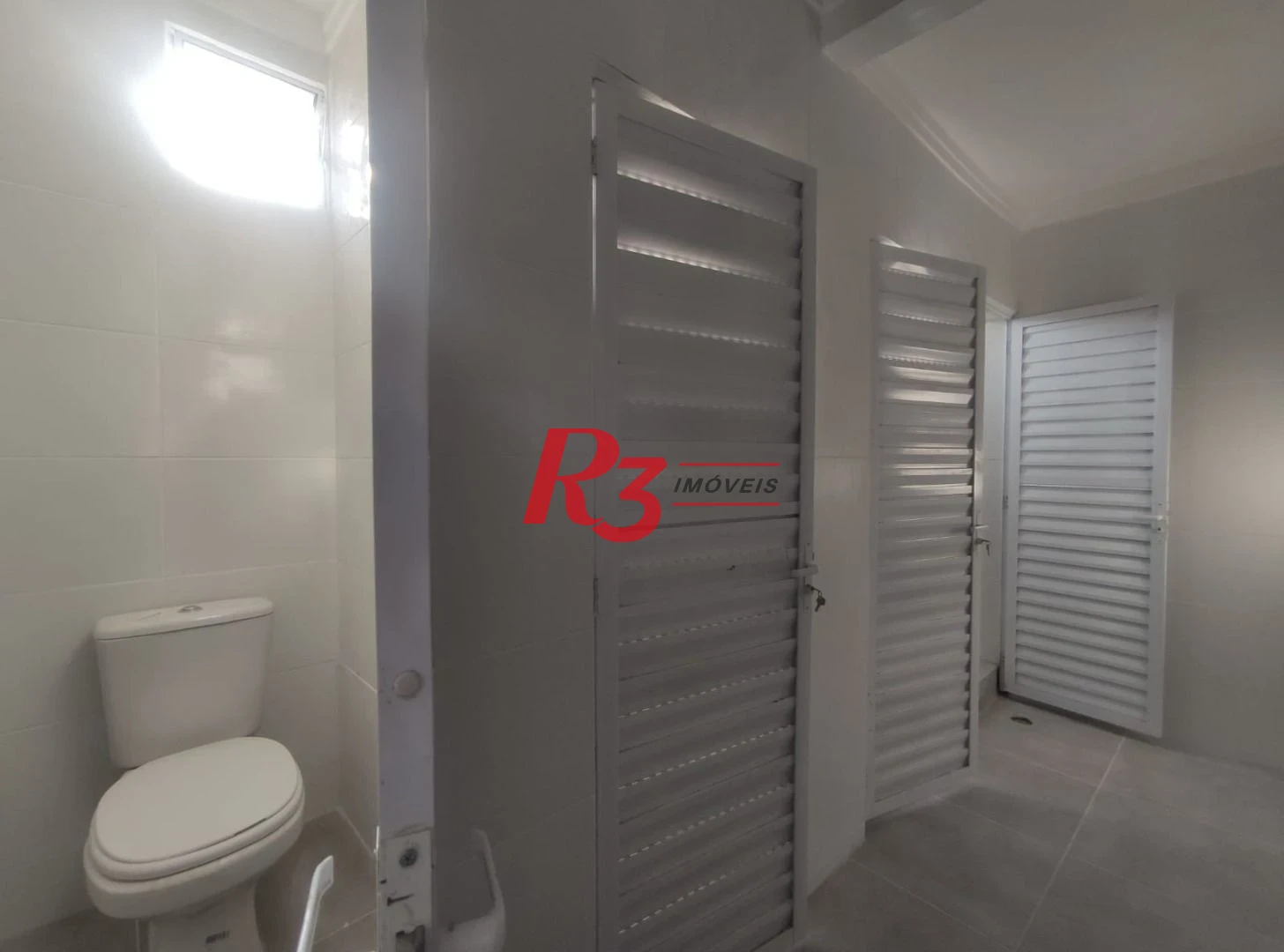Excelente sala comercial com 400m2 de área