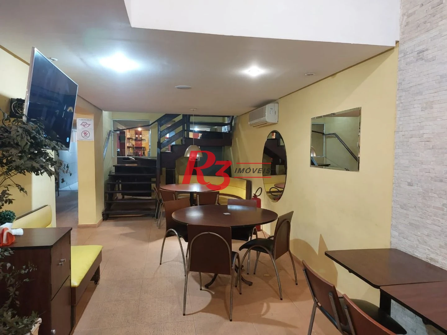 Casa com 3 dormitórios à venda, 224 m² por R$ 1.550.000,00 - Boqueirão - Santos/SP