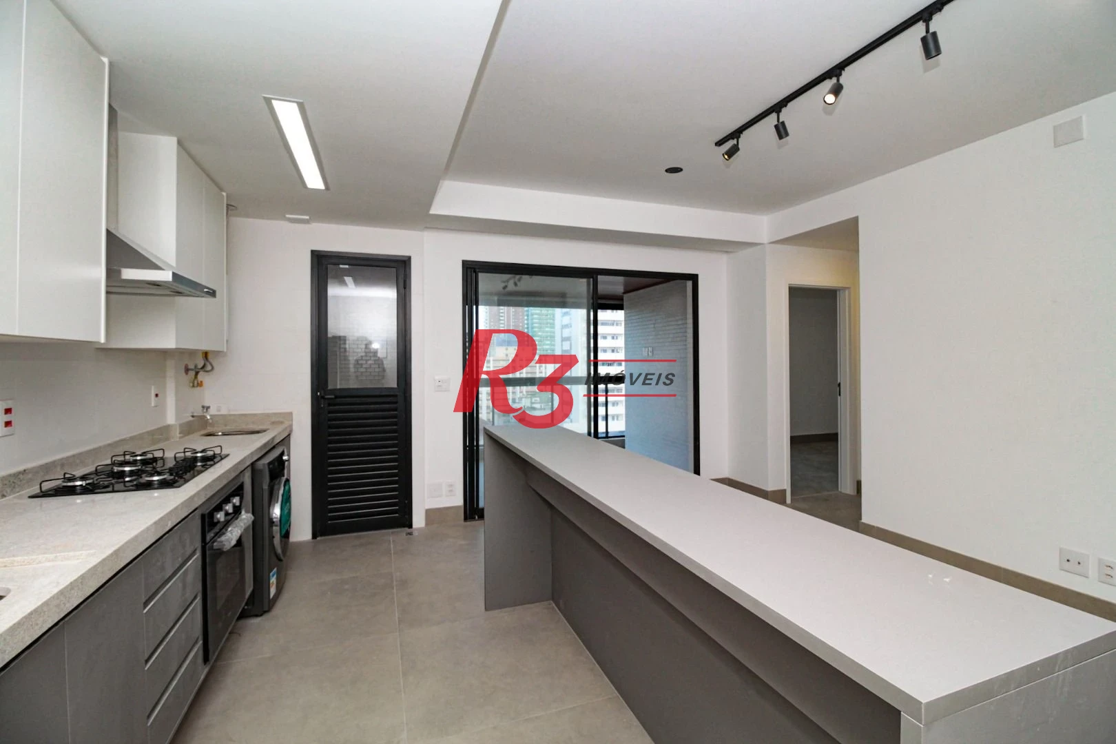 Apartamento com 2 dormitórios à venda, 83 m² por R$ 1.300.000,00 - Boqueirão - Santos/SP