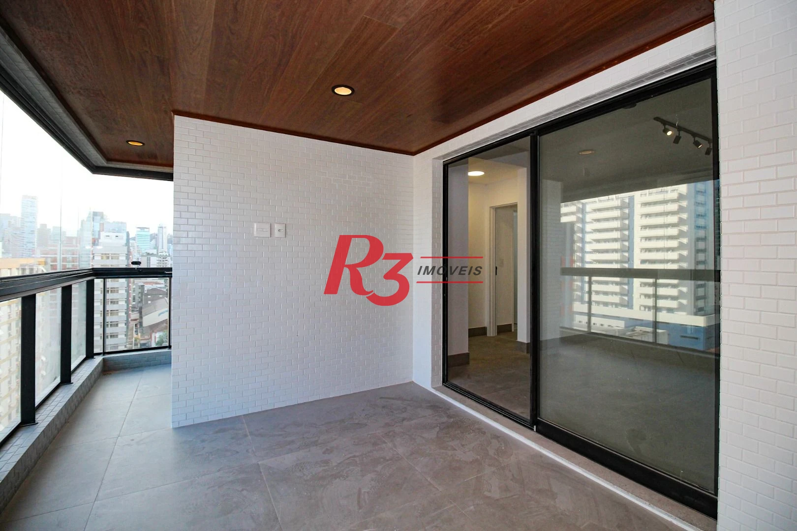 Apartamento com 2 dormitórios à venda, 83 m² por R$ 1.300.000,00 - Boqueirão - Santos/SP