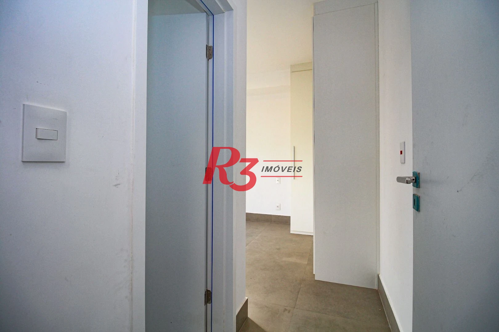 Apartamento com 2 dormitórios à venda, 83 m² por R$ 1.300.000,00 - Boqueirão - Santos/SP