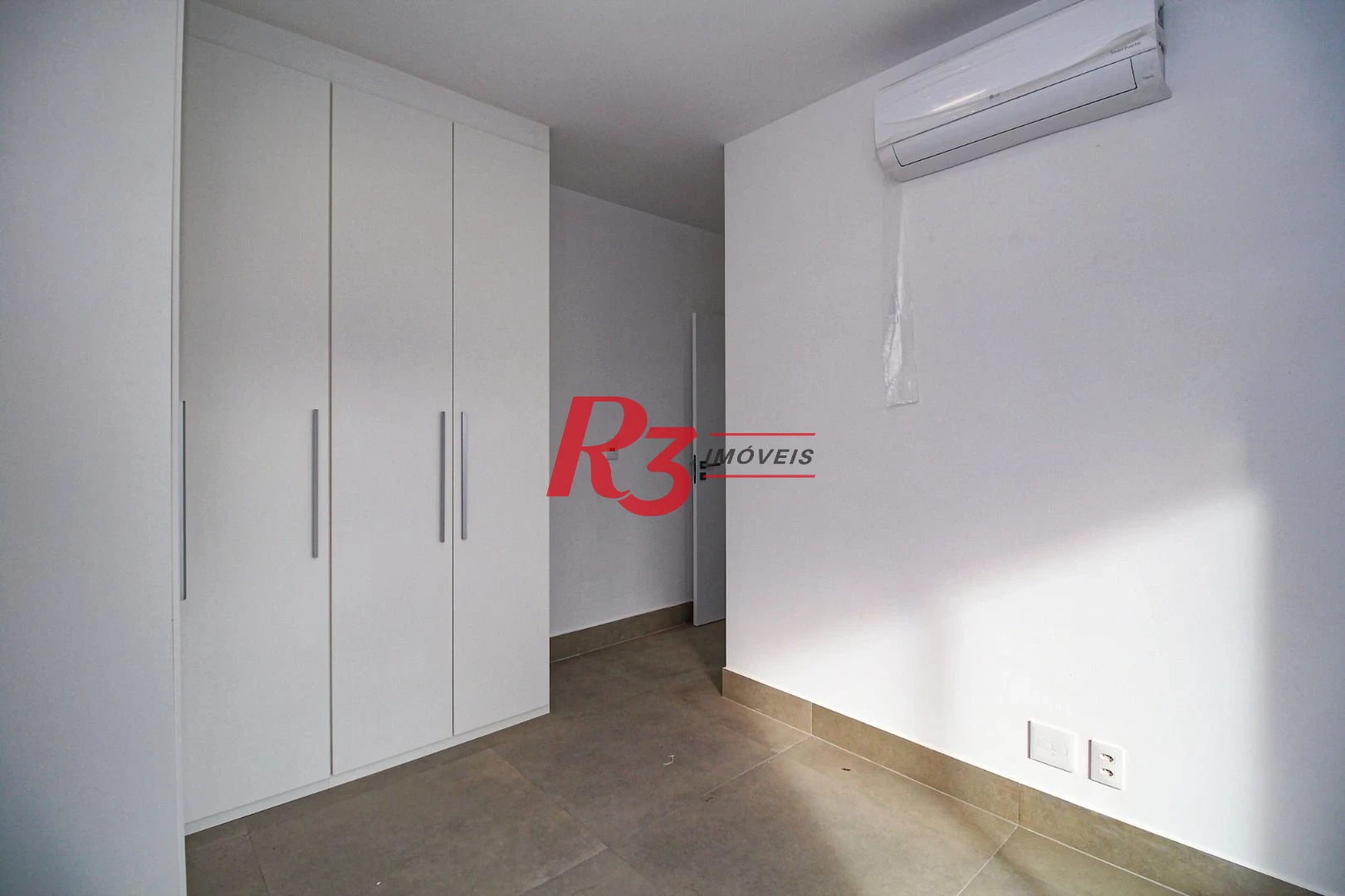 Apartamento com 2 dormitórios à venda, 83 m² por R$ 1.300.000,00 - Boqueirão - Santos/SP