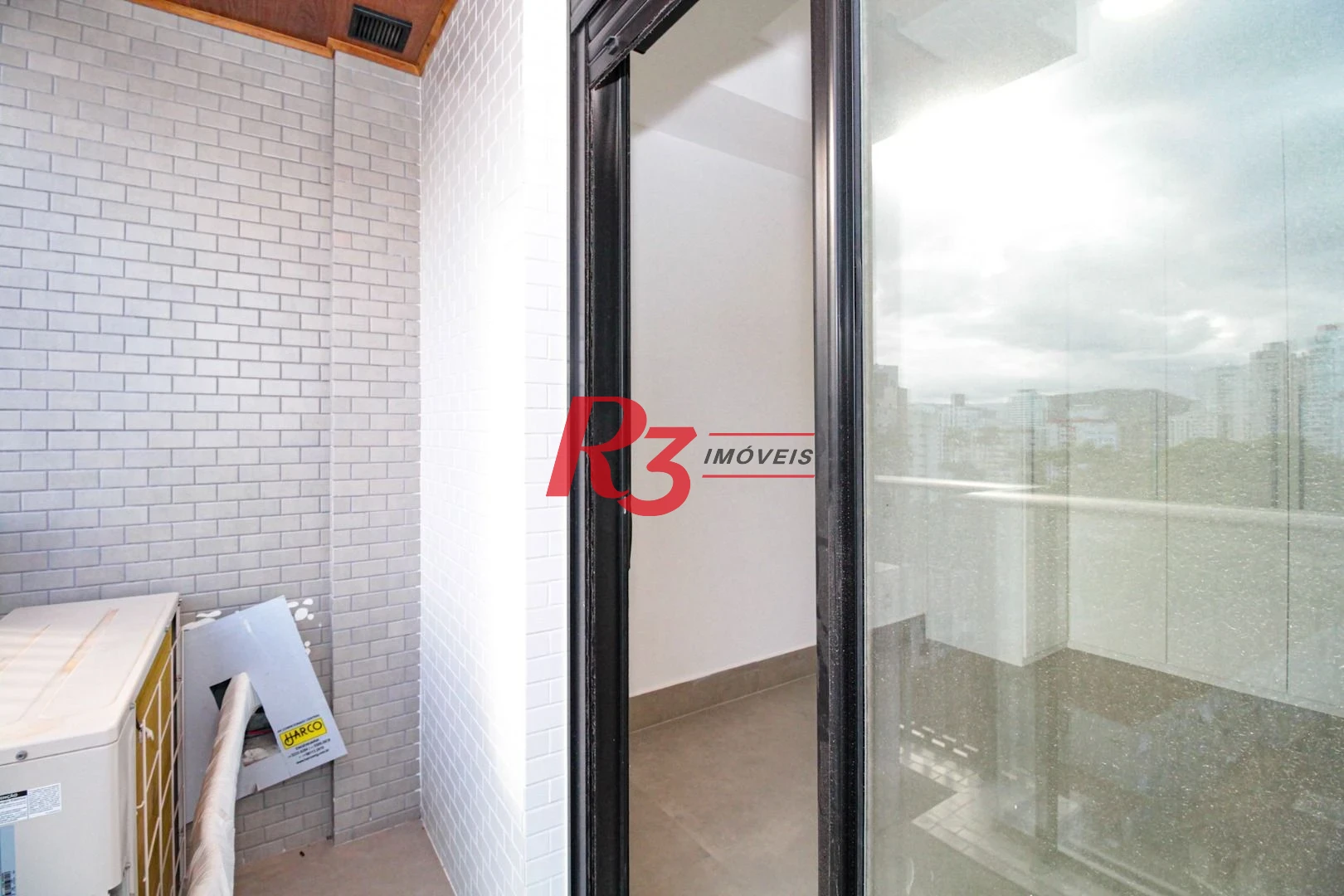 Apartamento com 2 dormitórios à venda, 83 m² por R$ 1.300.000,00 - Boqueirão - Santos/SP
