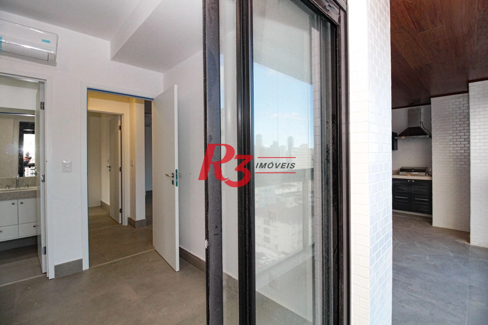 Apartamento com 2 dormitórios à venda, 83 m² por R$ 1.300.000,00 - Boqueirão - Santos/SP