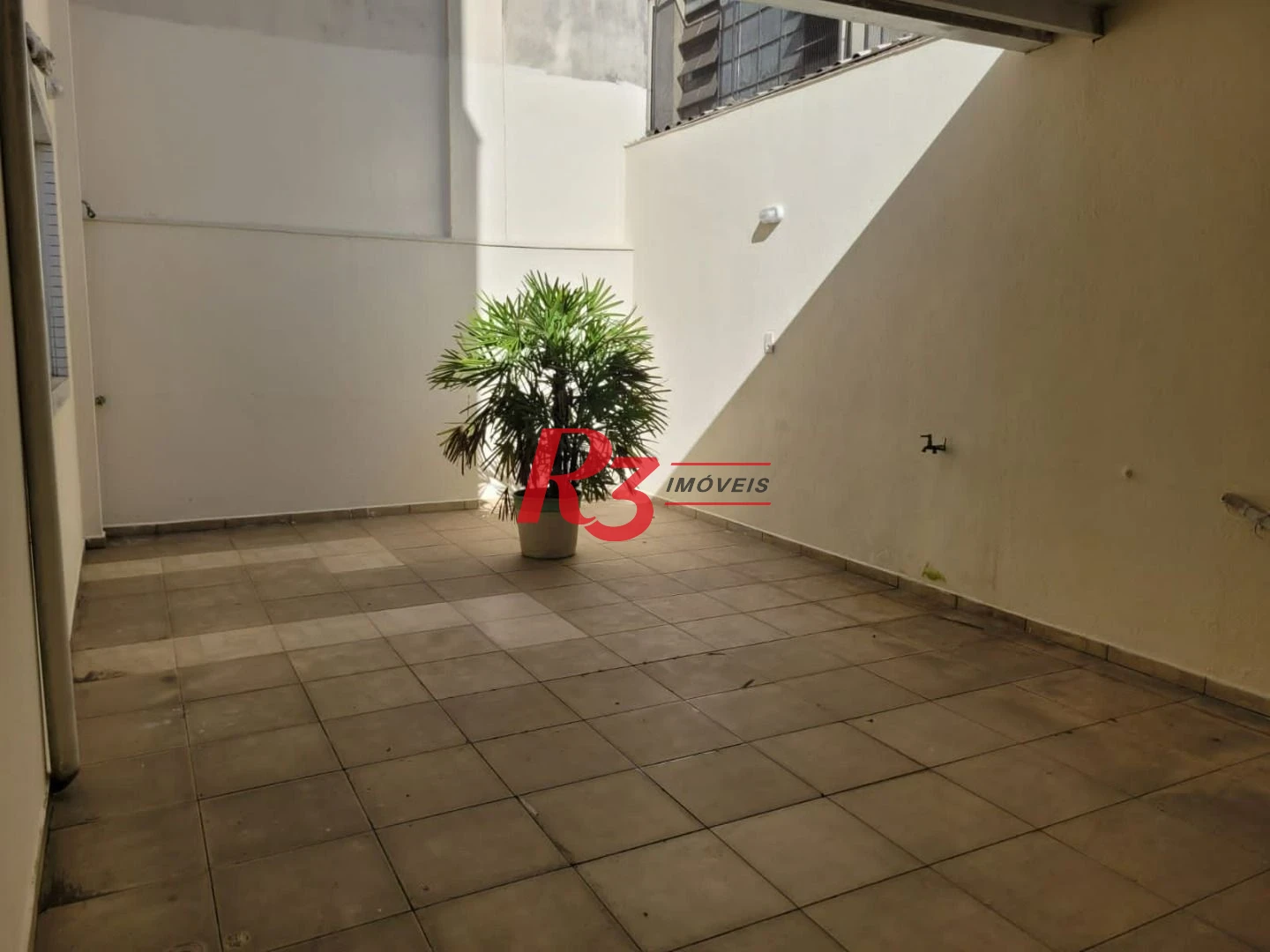 Casa com 3 dormitórios à venda, 160 m² por R$ 1.000.000,00 - Estuário - Santos/SP