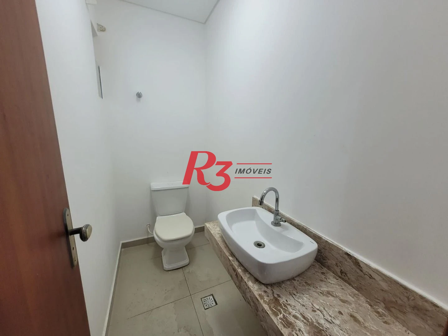 Casa com 3 dormitórios à venda, 160 m² por R$ 1.000.000,00 - Estuário - Santos/SP